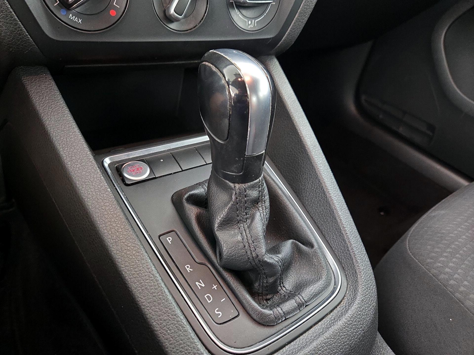 Thumbnail: 2016 Volkswagen Jetta - 17