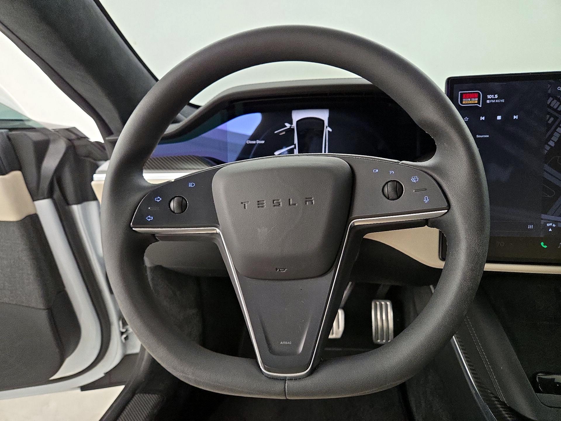 Thumbnail: 2022 Tesla Model S - 10