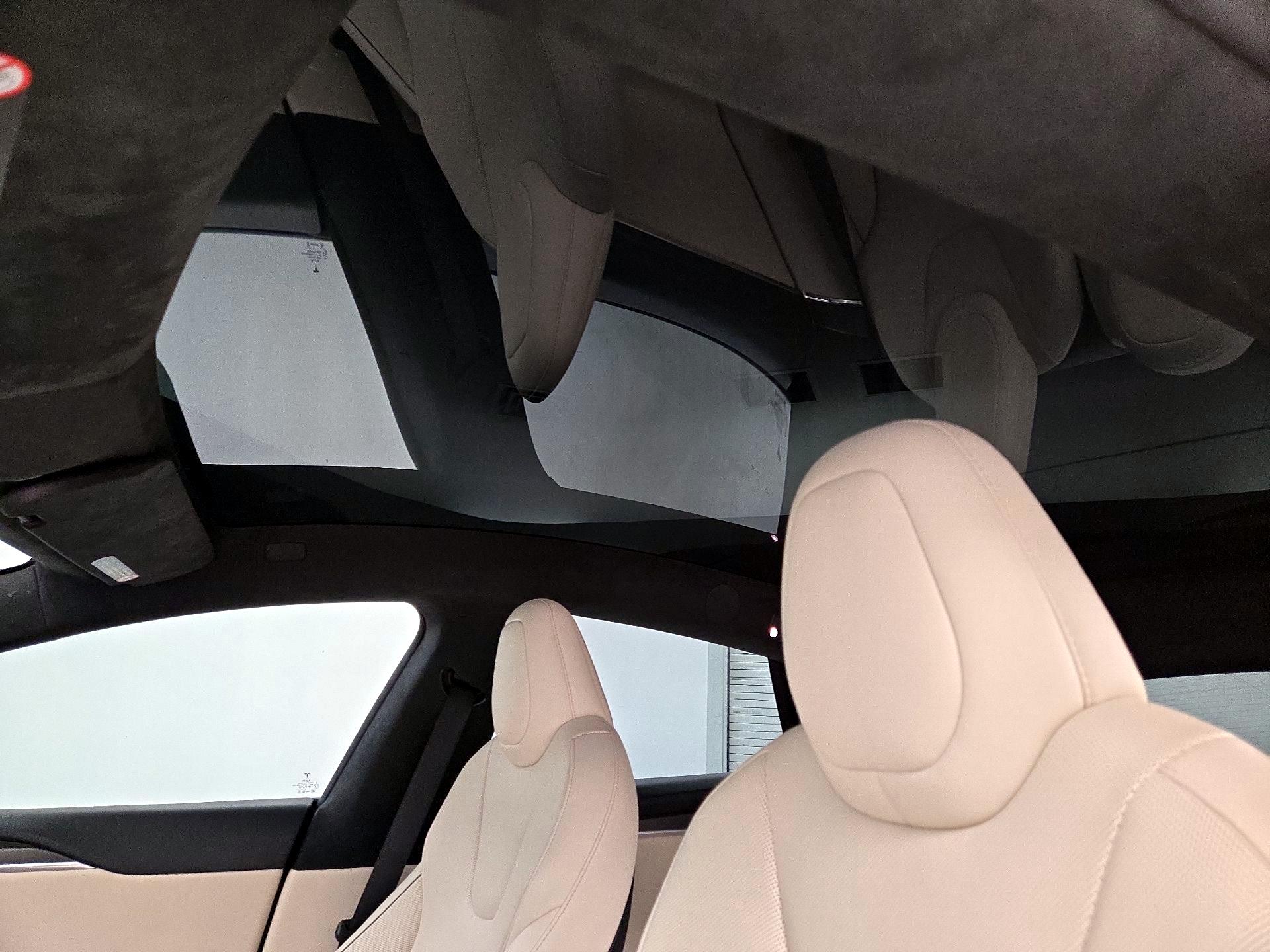 Thumbnail: 2022 Tesla Model S - 18