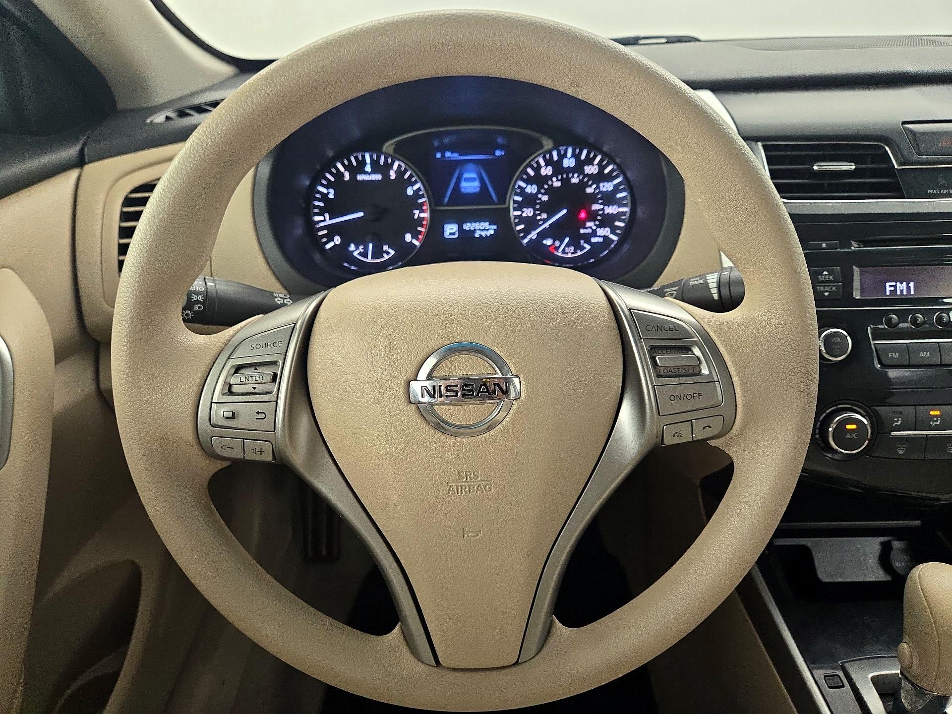 Thumbnail: 2014 Nissan Altima - 10
