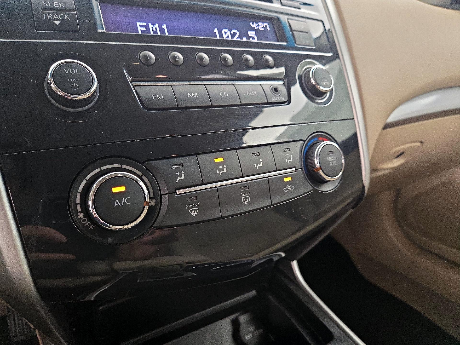 Thumbnail: 2014 Nissan Altima - 15