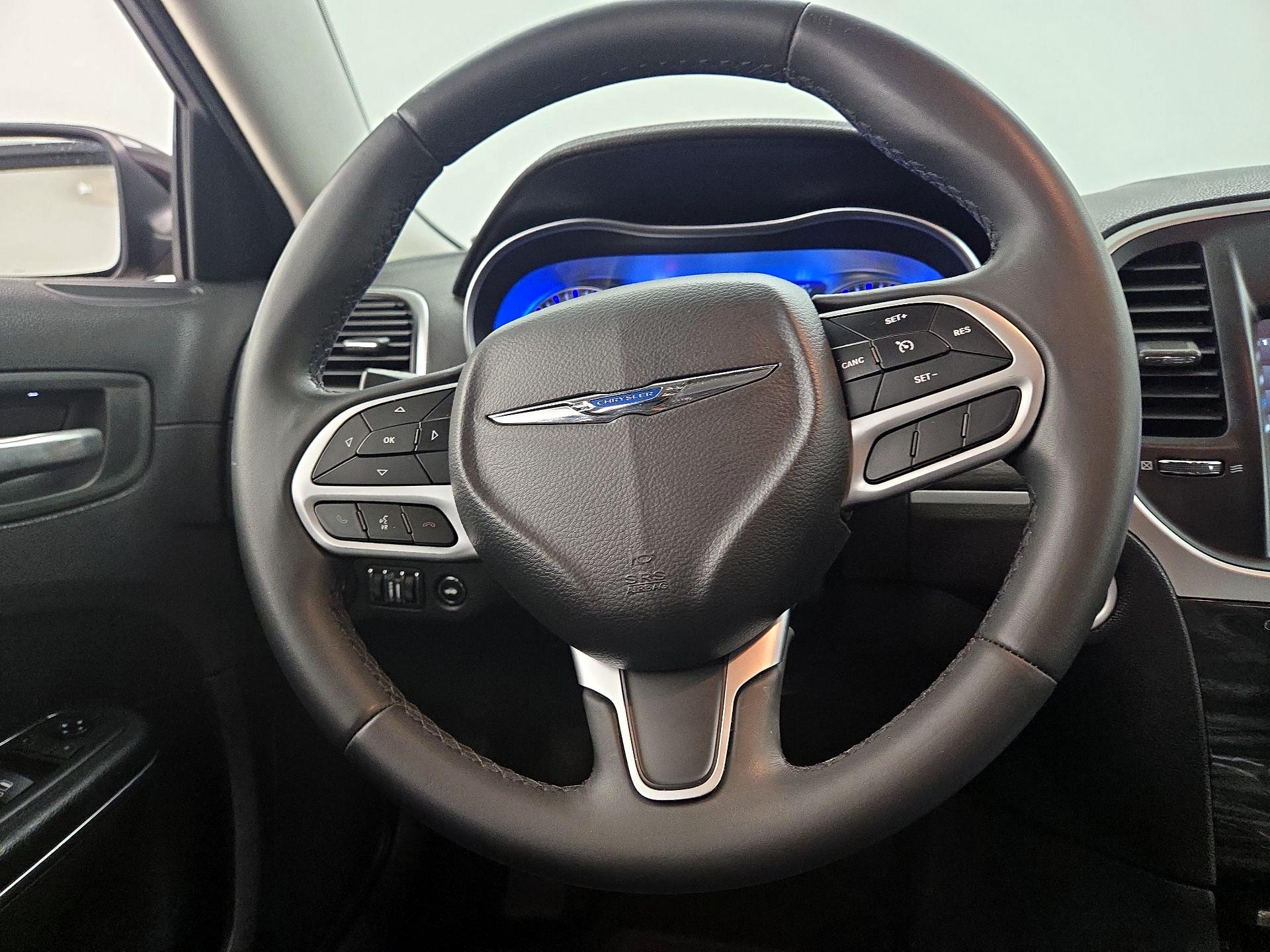 Thumbnail: 2018 Chrysler 300 - 10