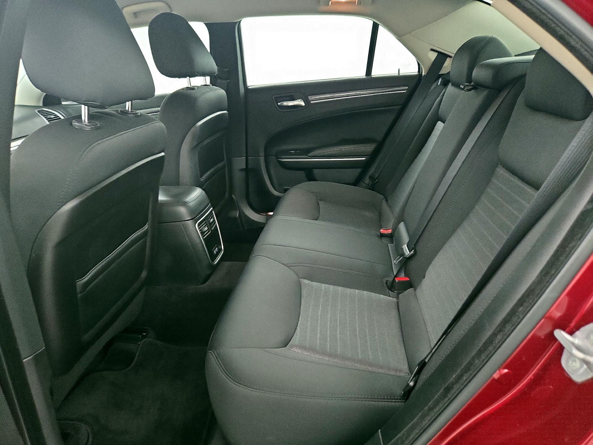 Thumbnail: 2018 Chrysler 300 - 19