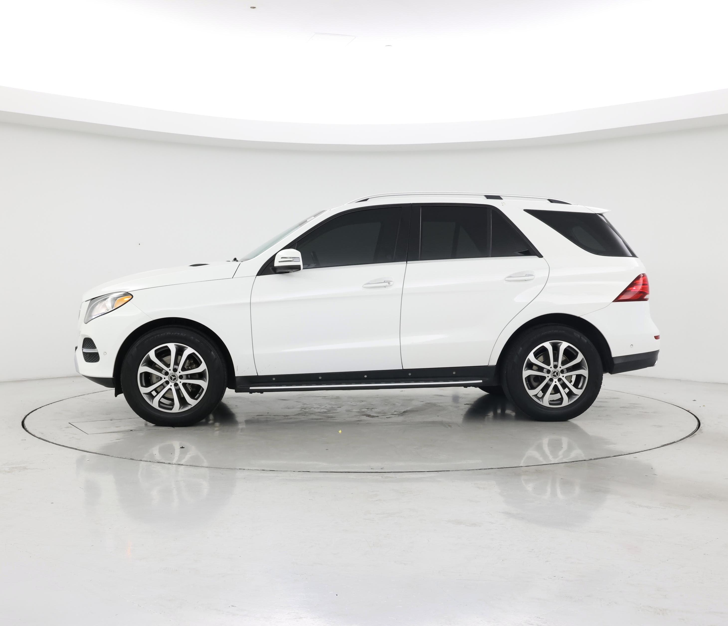 Thumbnail: 2018 Mercedes-Benz GLE - 3