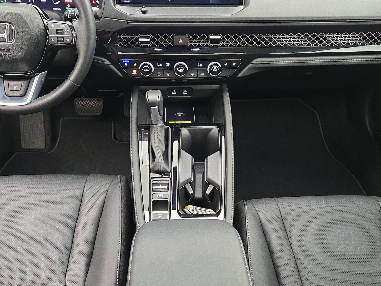 2025 Honda Accord Hybrid Touring - Photo 18