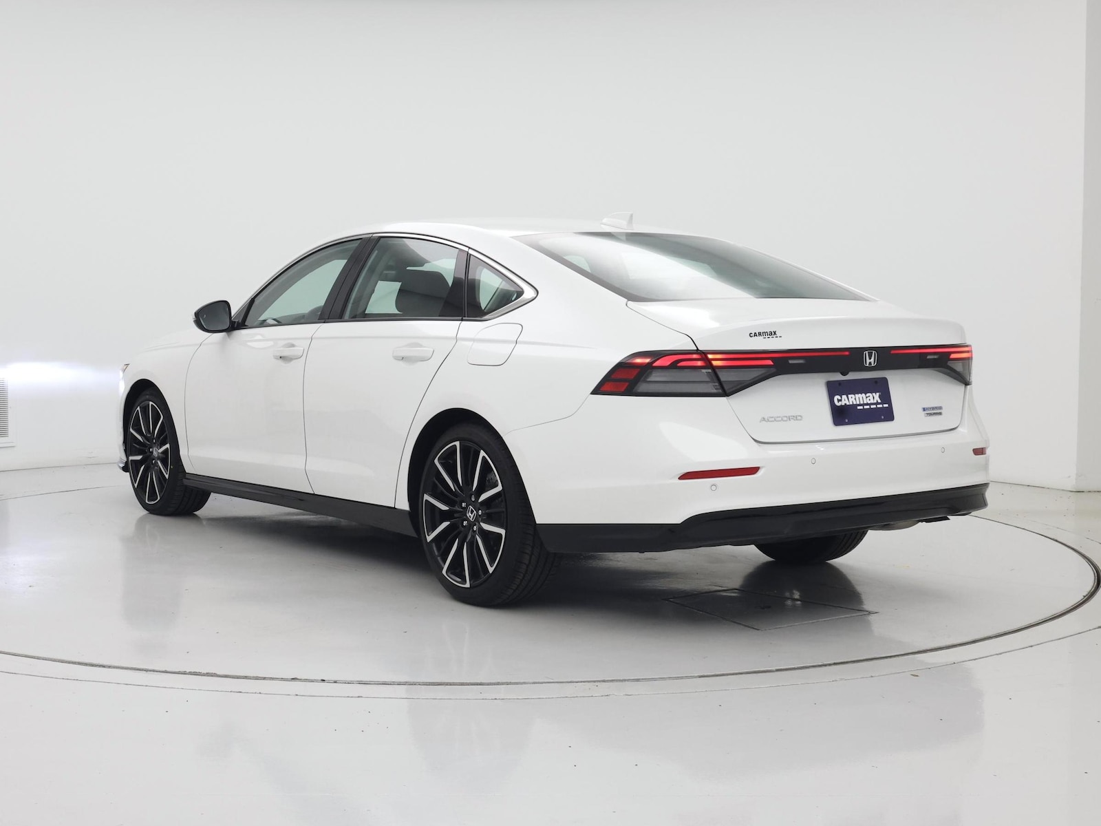 2025 Honda Accord Hybrid Touring - Photo 3