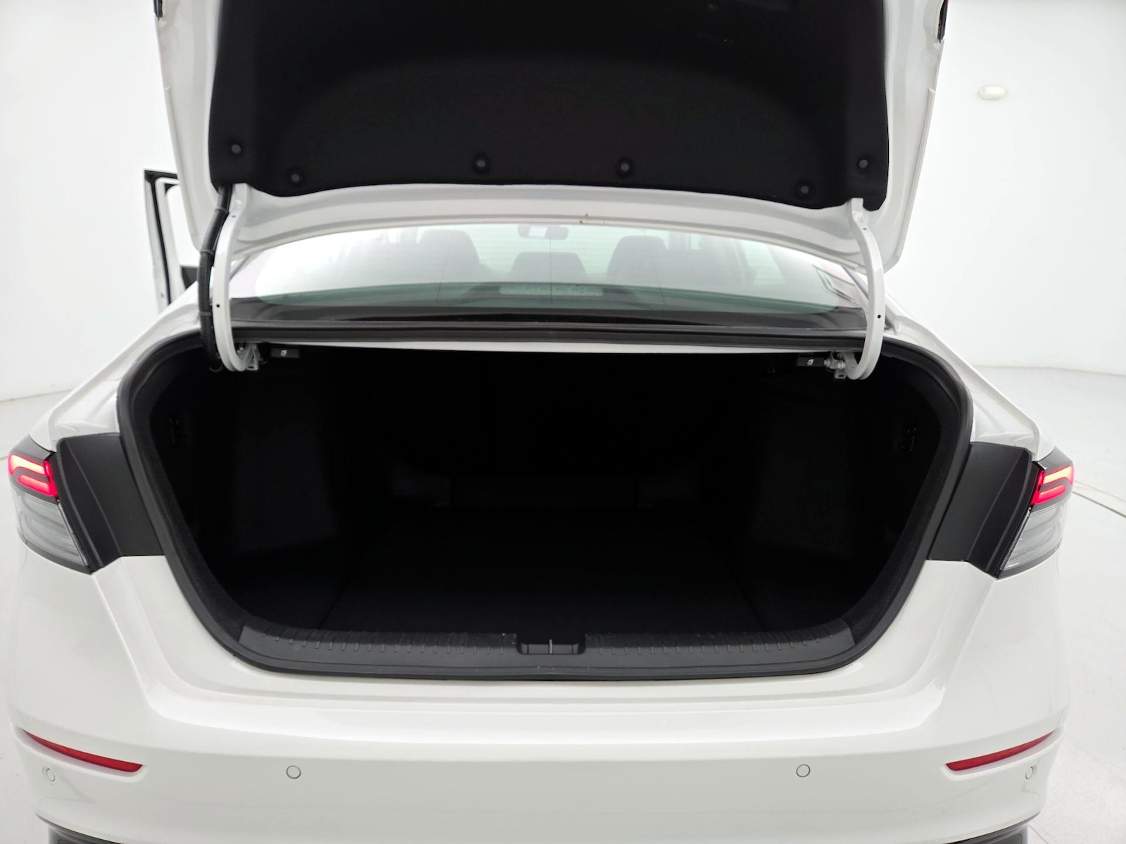 2025 Honda Accord Hybrid Touring - Photo 22