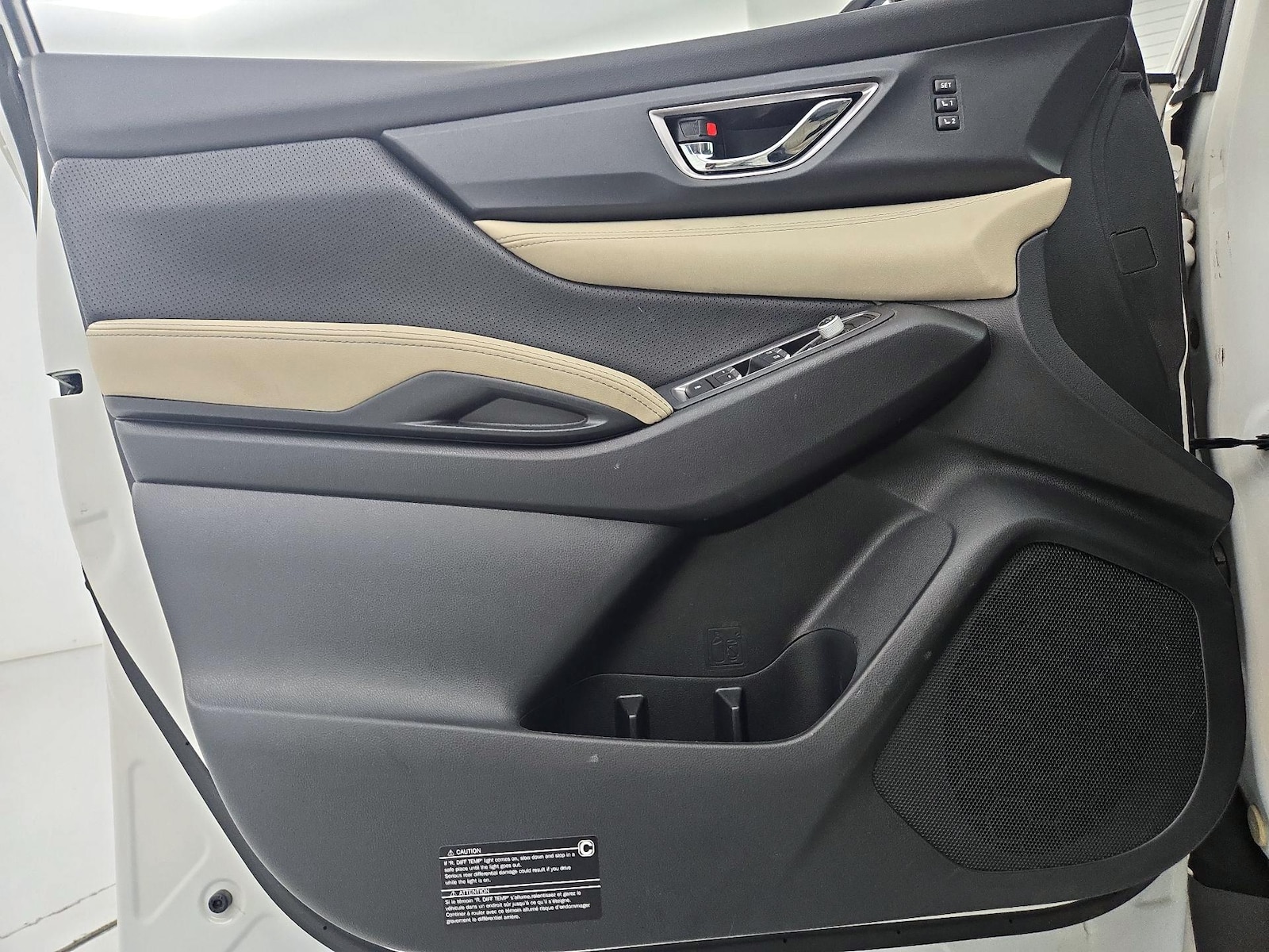 2023 Subaru Ascent Limited - Photo 13