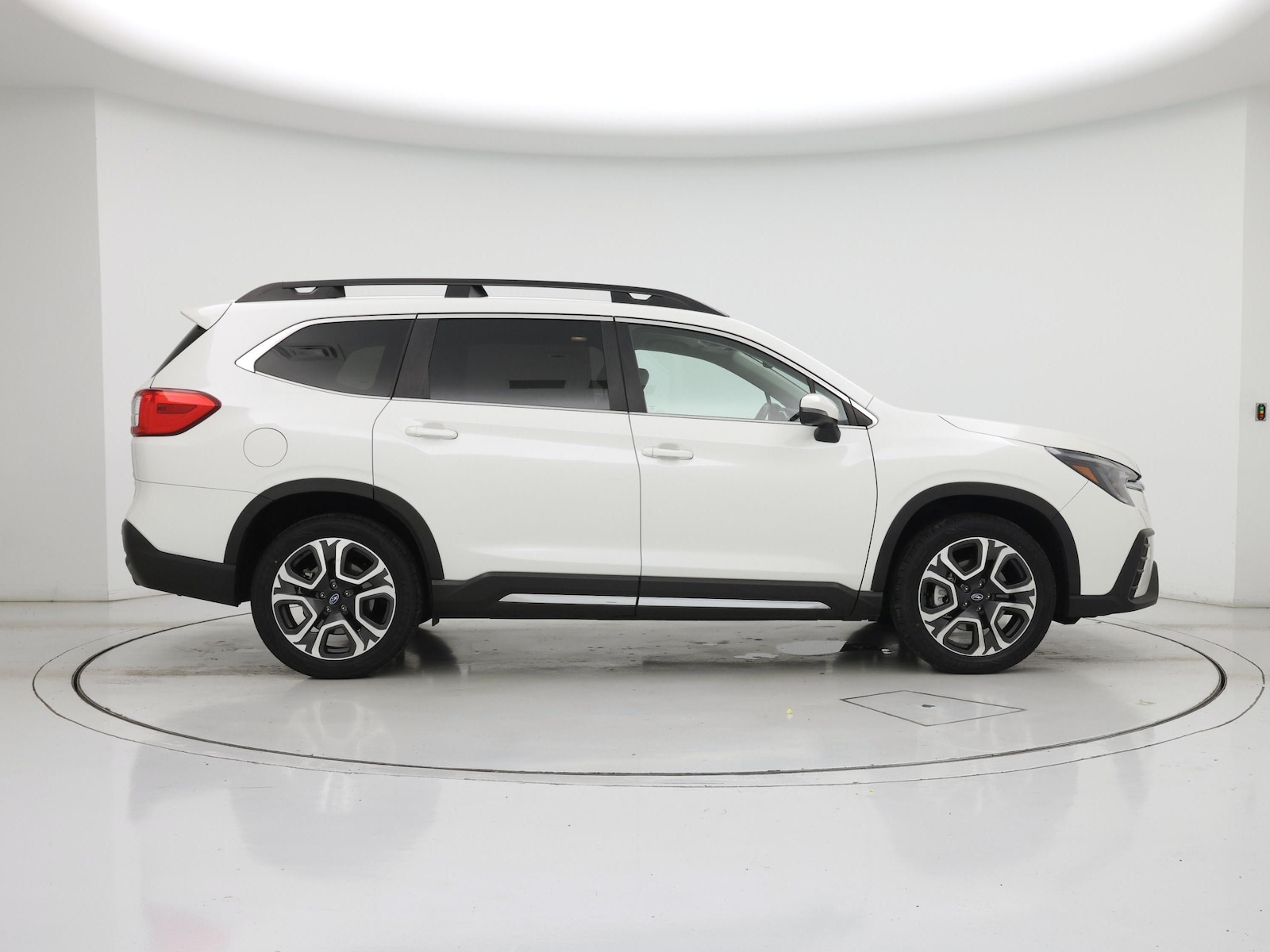 2023 Subaru Ascent Limited - Photo 8
