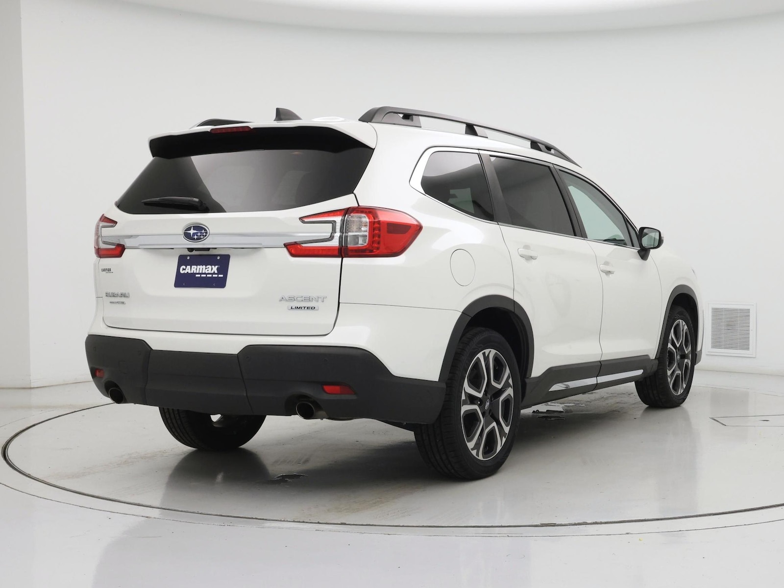 2023 Subaru Ascent Limited - Photo 9