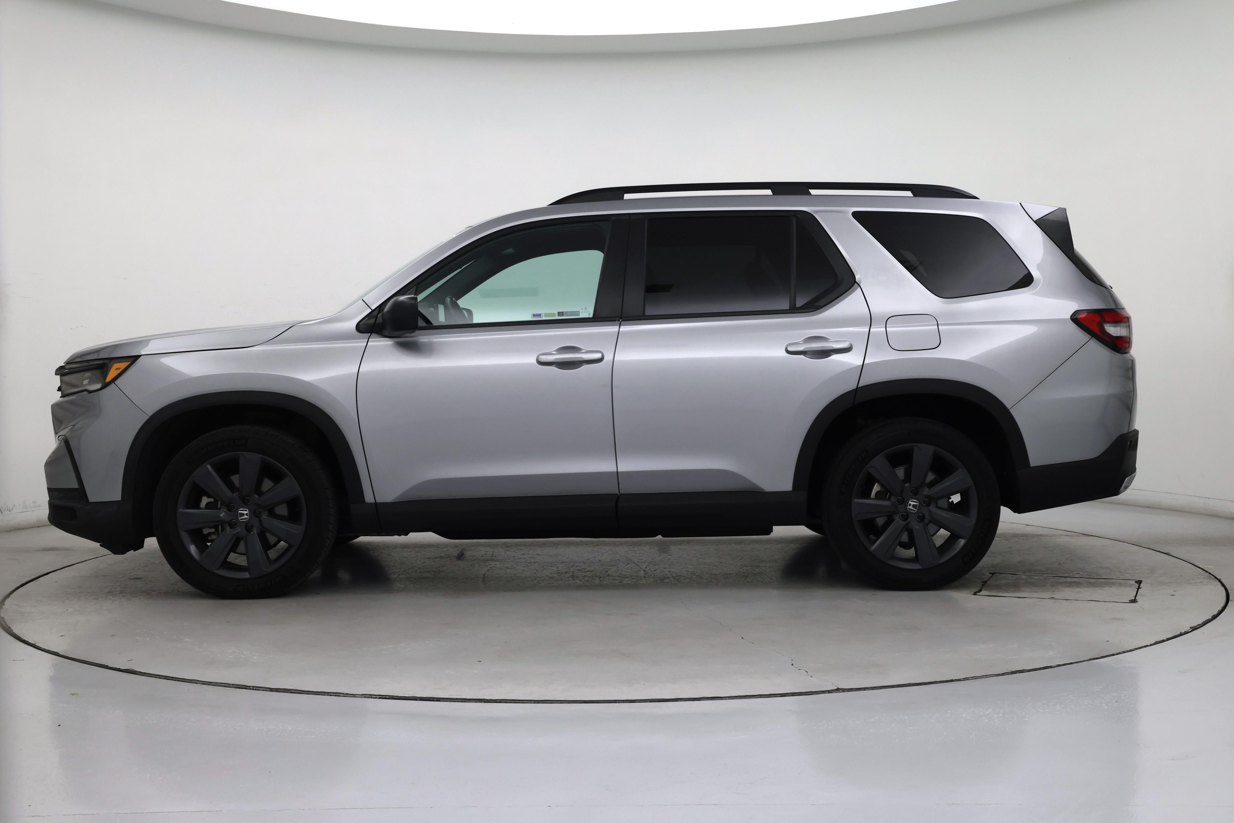 Thumbnail: 2024 Honda Pilot - 3