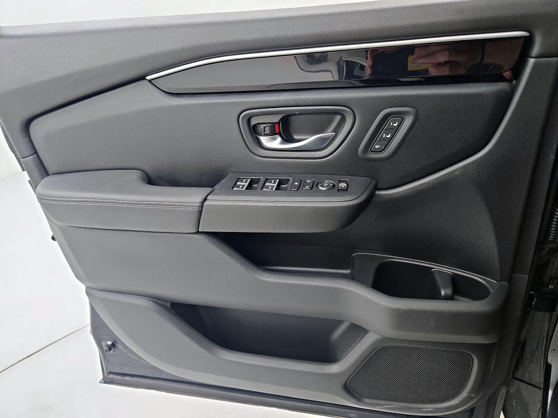 Thumbnail: 2025 Honda Pilot - 12