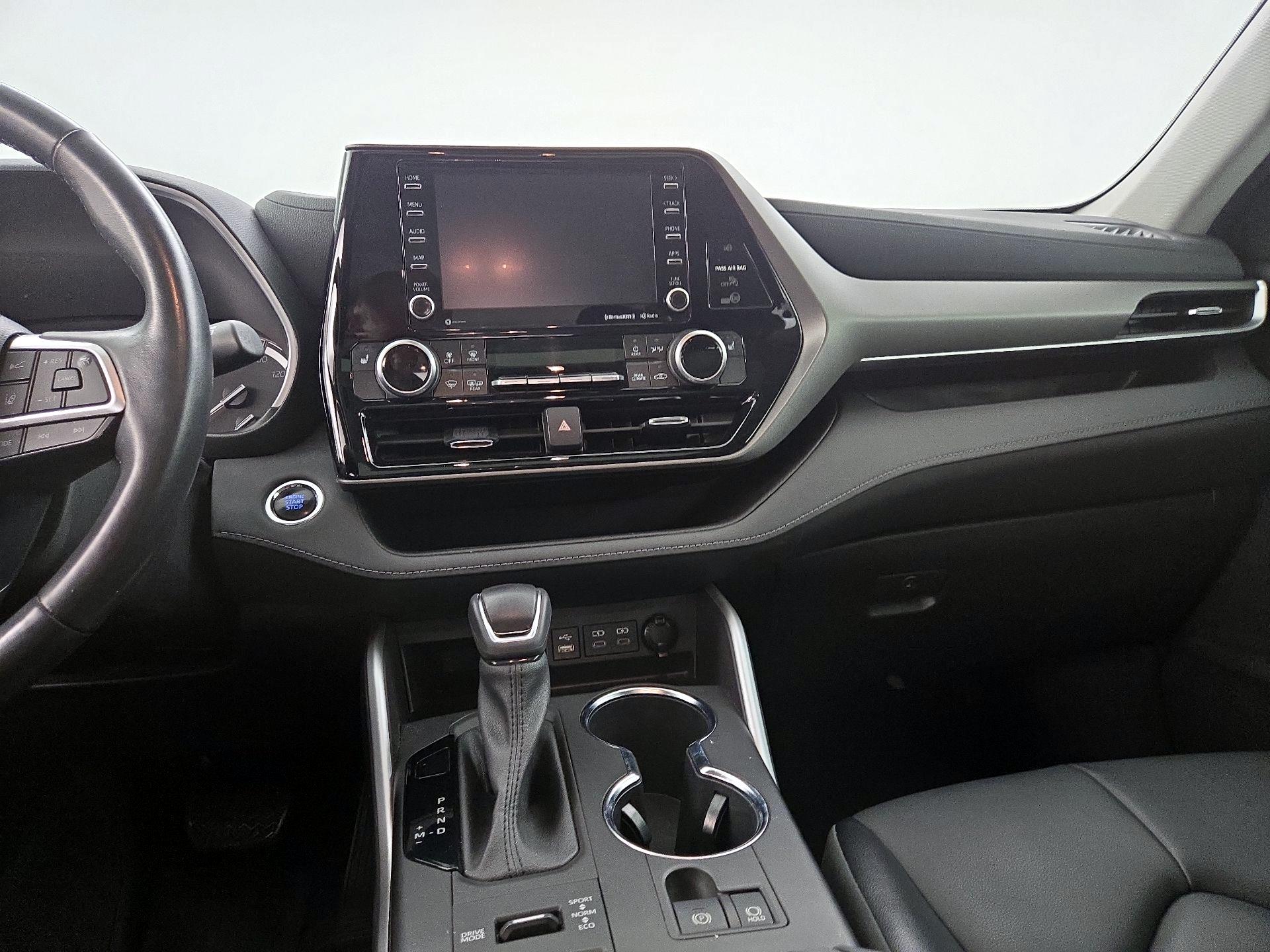 Thumbnail: 2022 Toyota Highlander - 9
