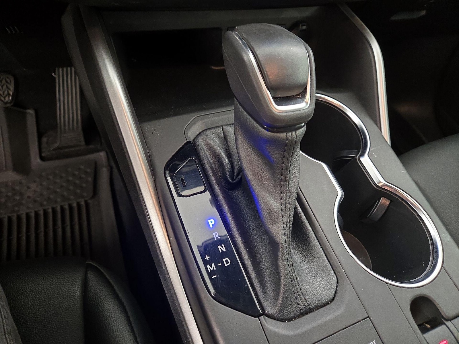 2022 Toyota Highlander XLE - Photo 19