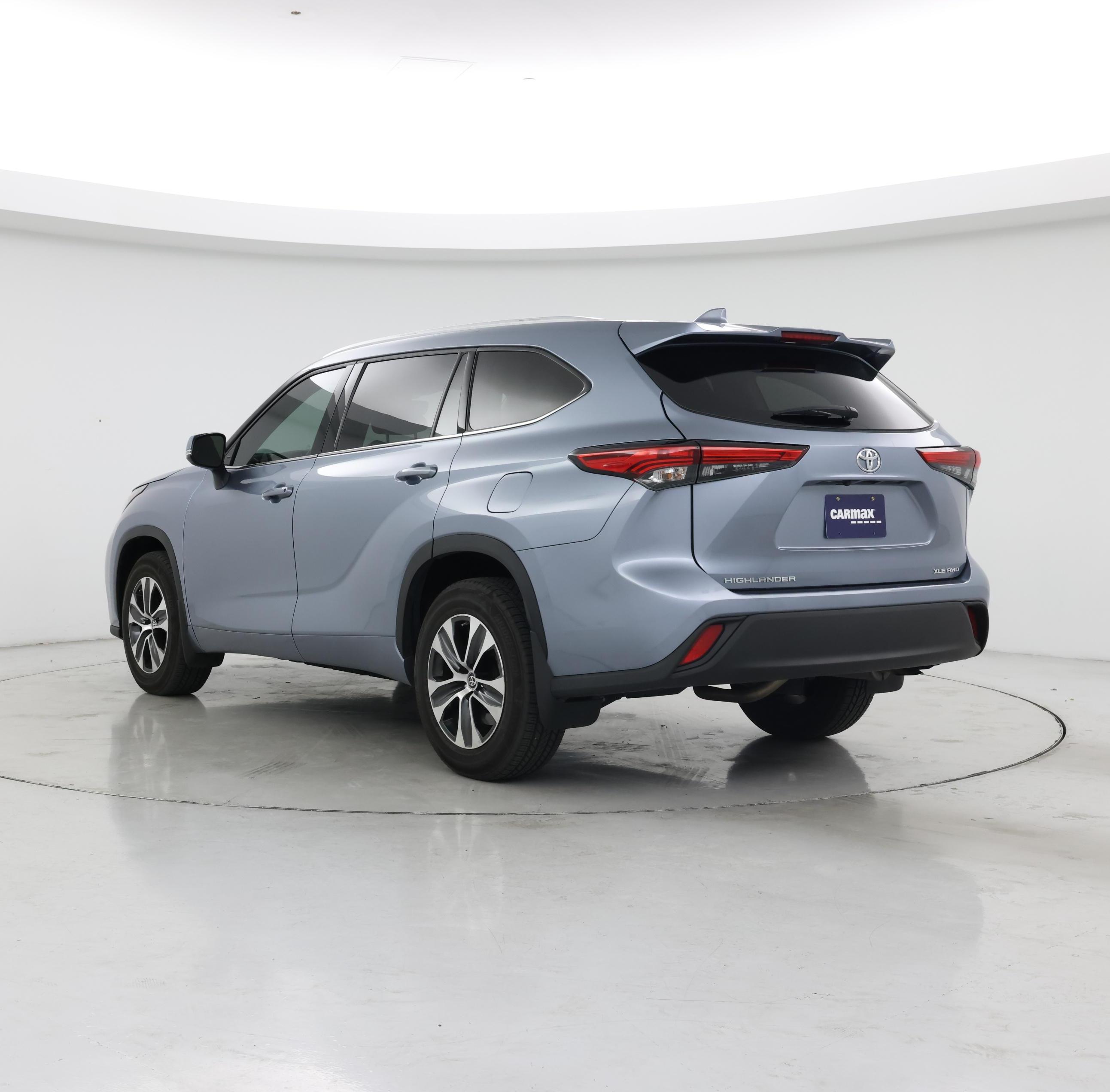 Thumbnail: 2022 Toyota Highlander - 2