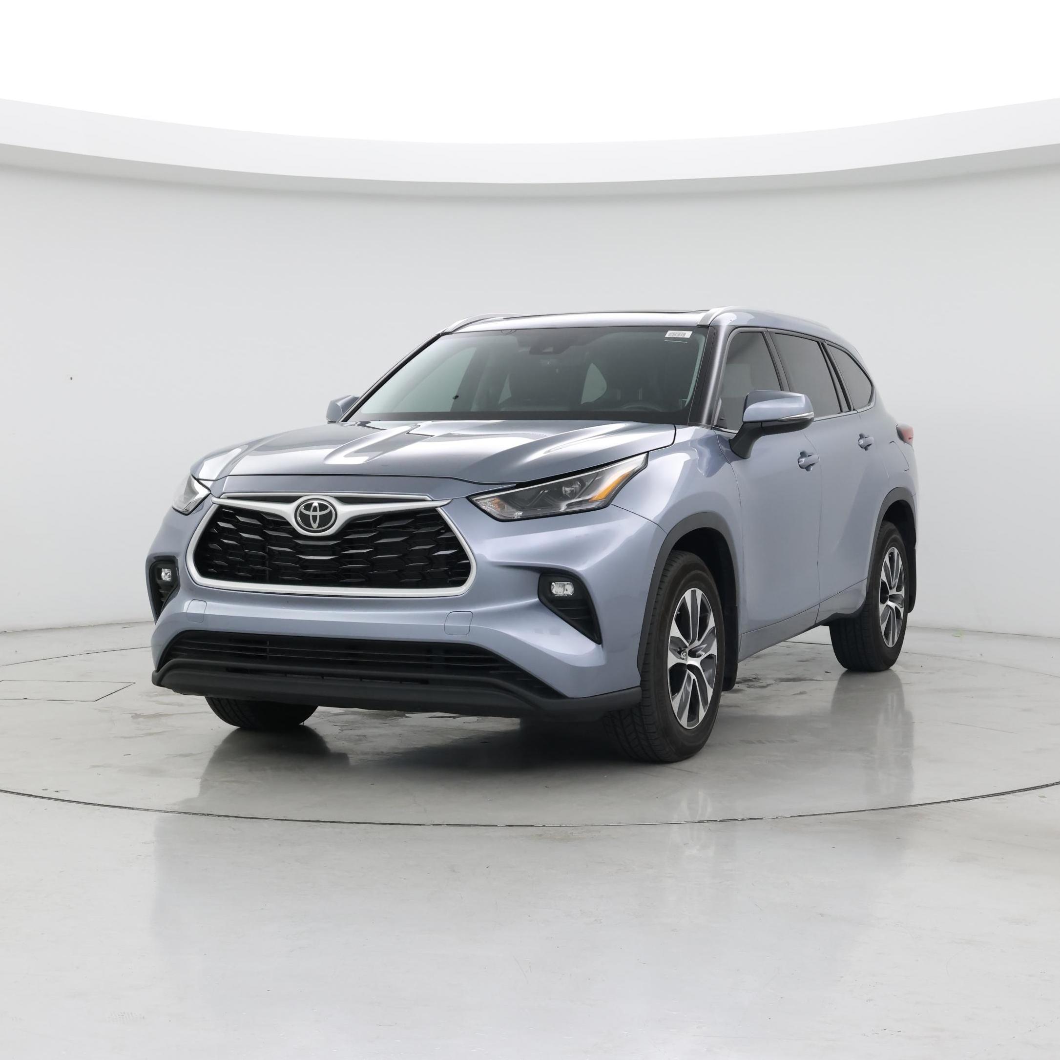 Thumbnail: 2022 Toyota Highlander - 4