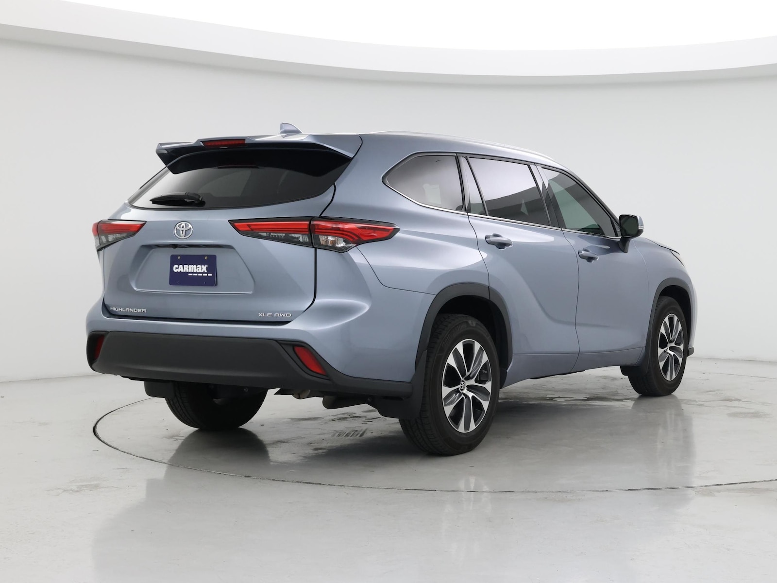 2022 Toyota Highlander XLE - Photo 9