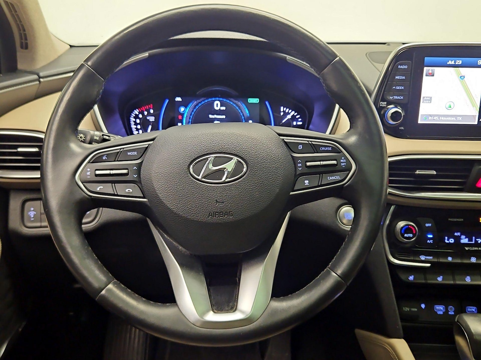2020 Hyundai Santa Fe Limited - Photo 11