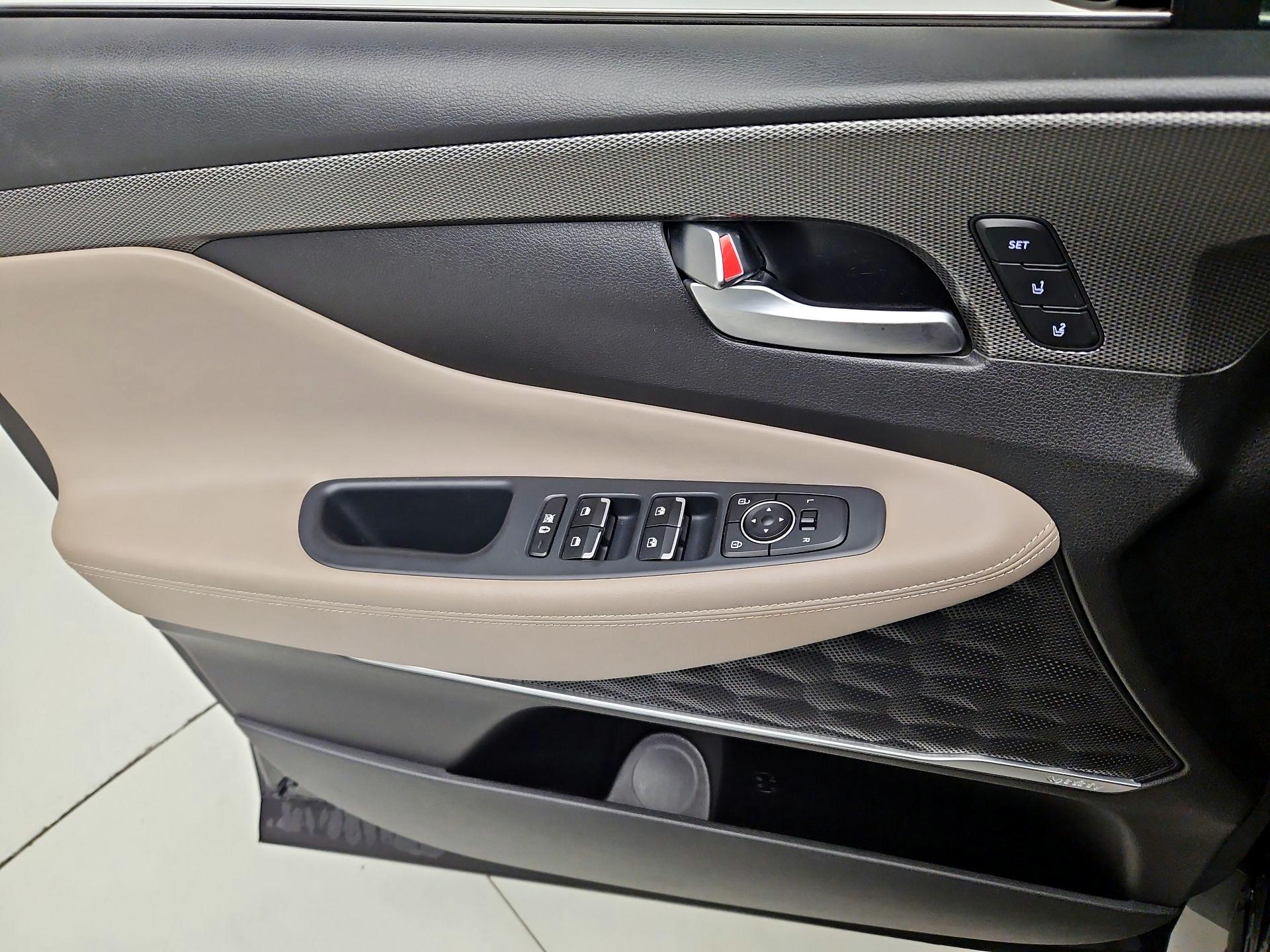 Thumbnail: 2020 Hyundai Santa Fe - 12