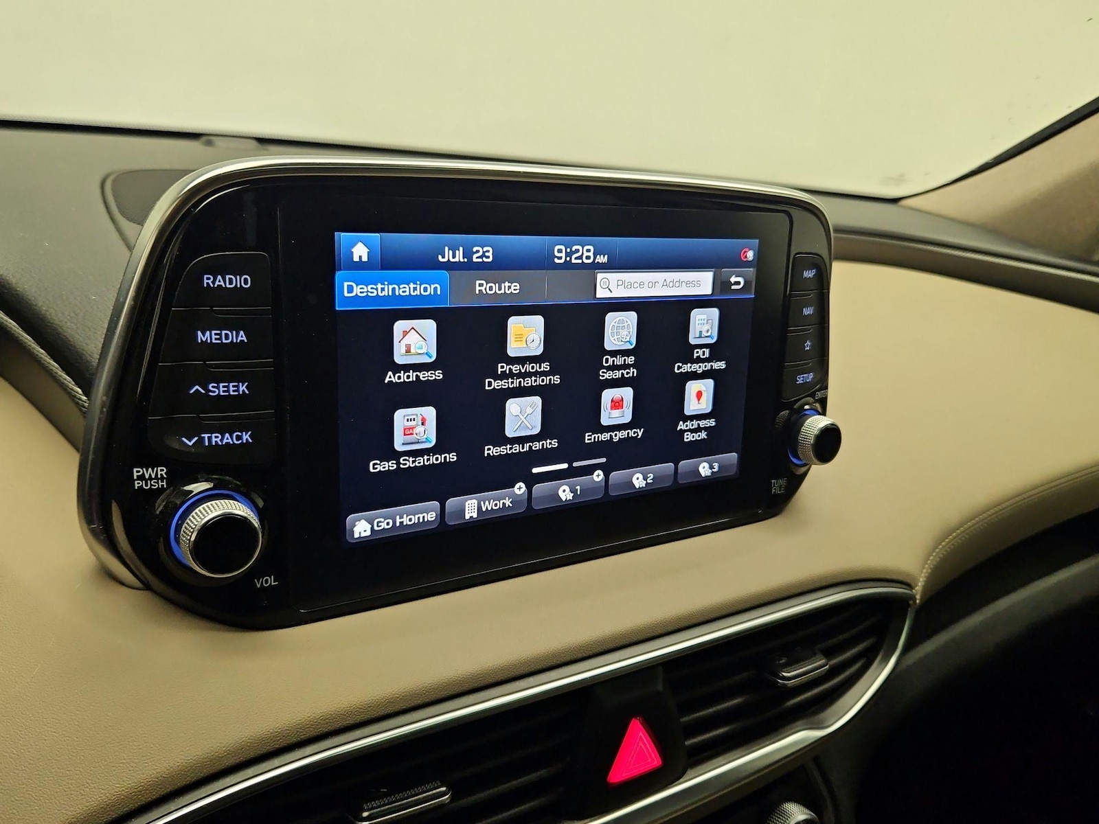 2020 Hyundai Santa Fe Limited - Photo 15