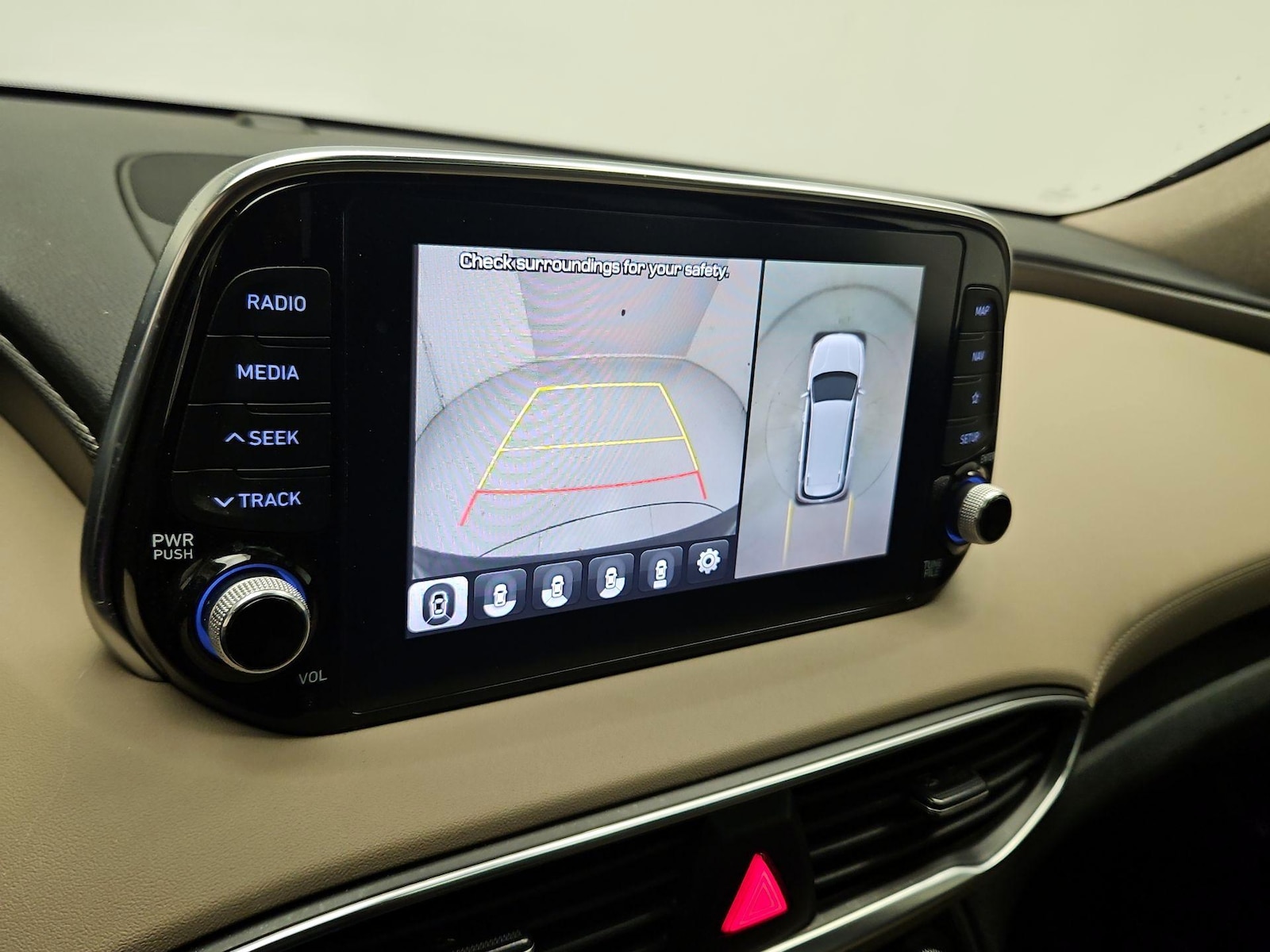 2020 Hyundai Santa Fe Limited - Photo 16