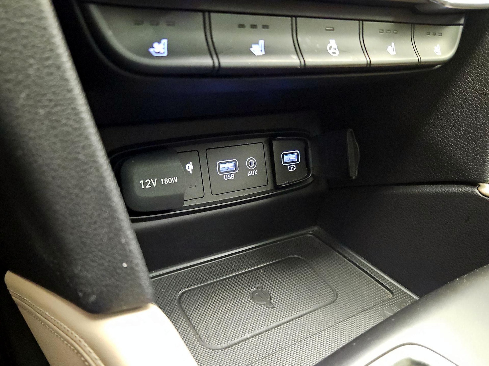 2020 Hyundai Santa Fe Limited - Photo 20