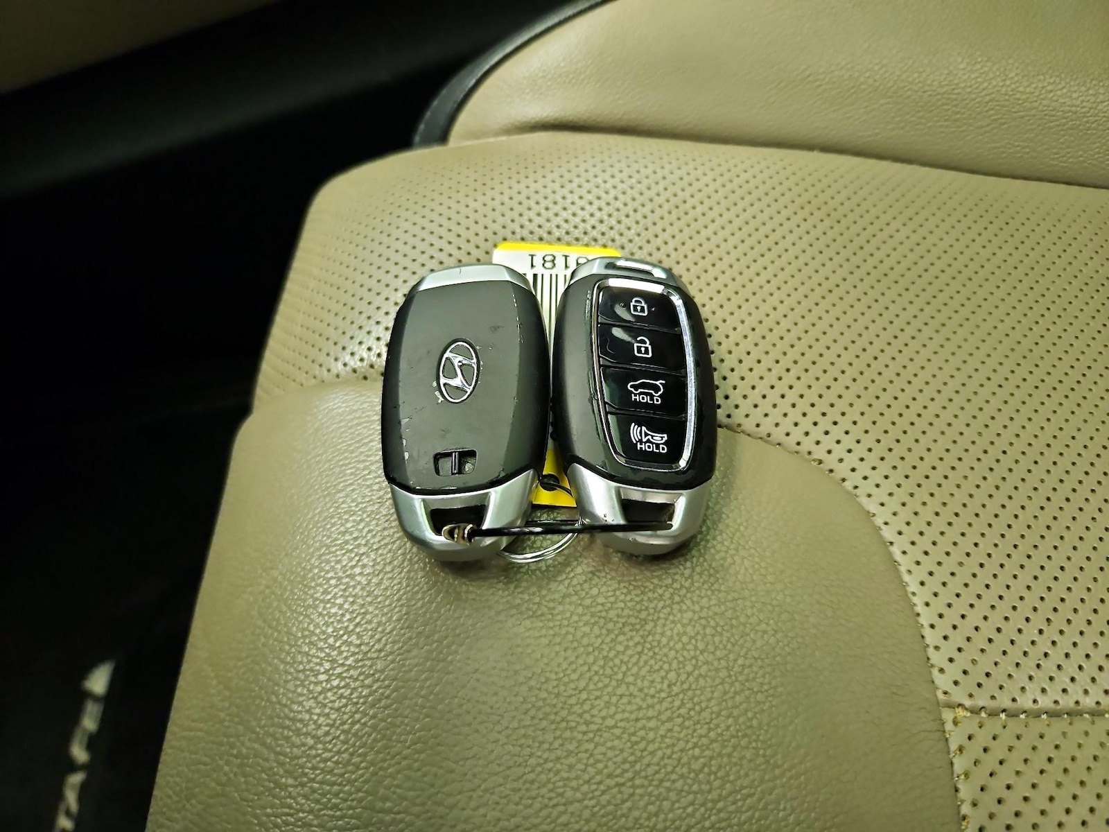 2020 Hyundai Santa Fe Limited - Photo 25