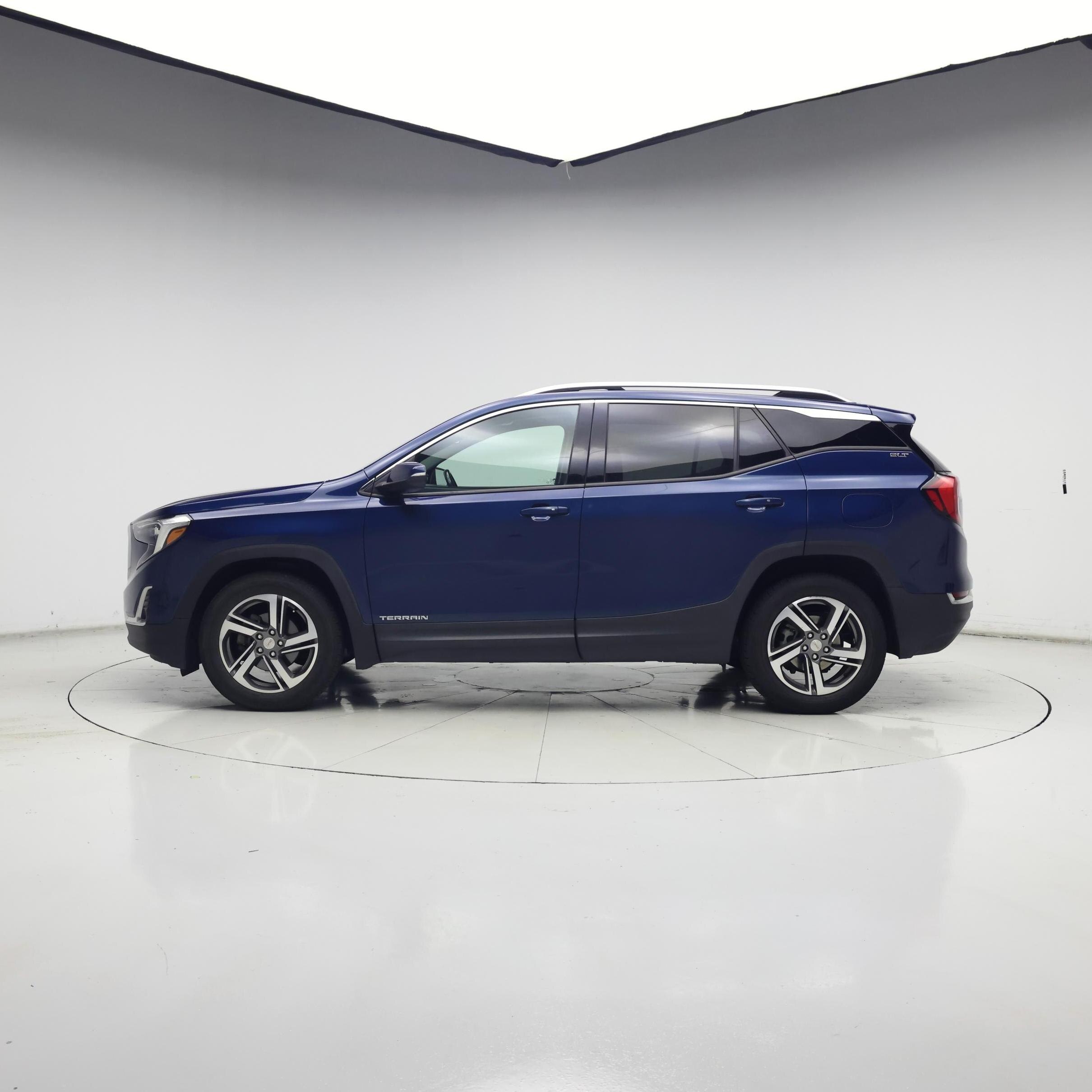 Thumbnail: 2021 GMC Terrain - 3