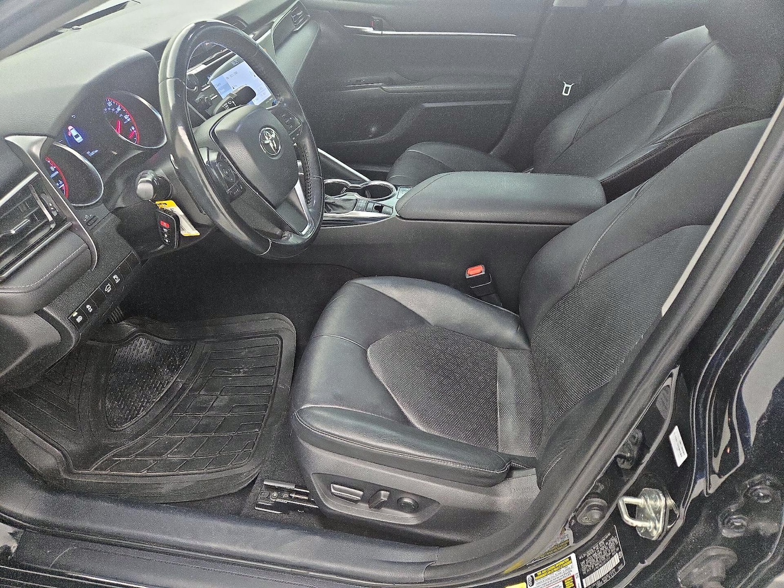 2020 Toyota Camry XSE - Photo 12