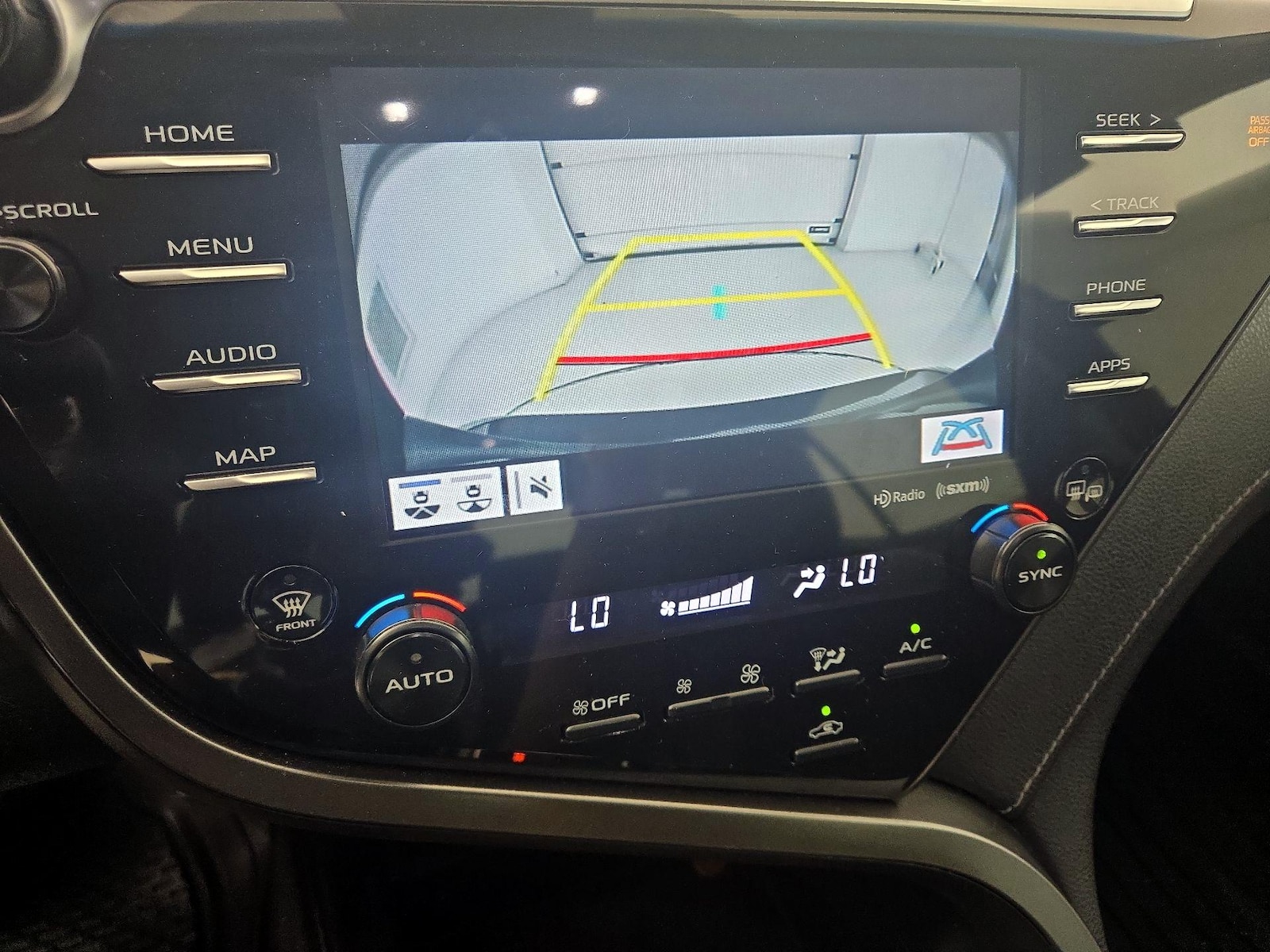 2020 Toyota Camry XSE - Photo 15