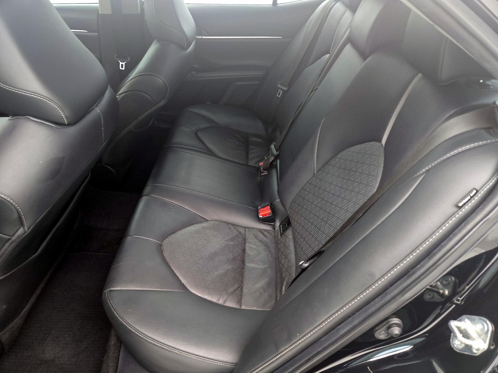 2020 Toyota Camry XSE - Photo 20