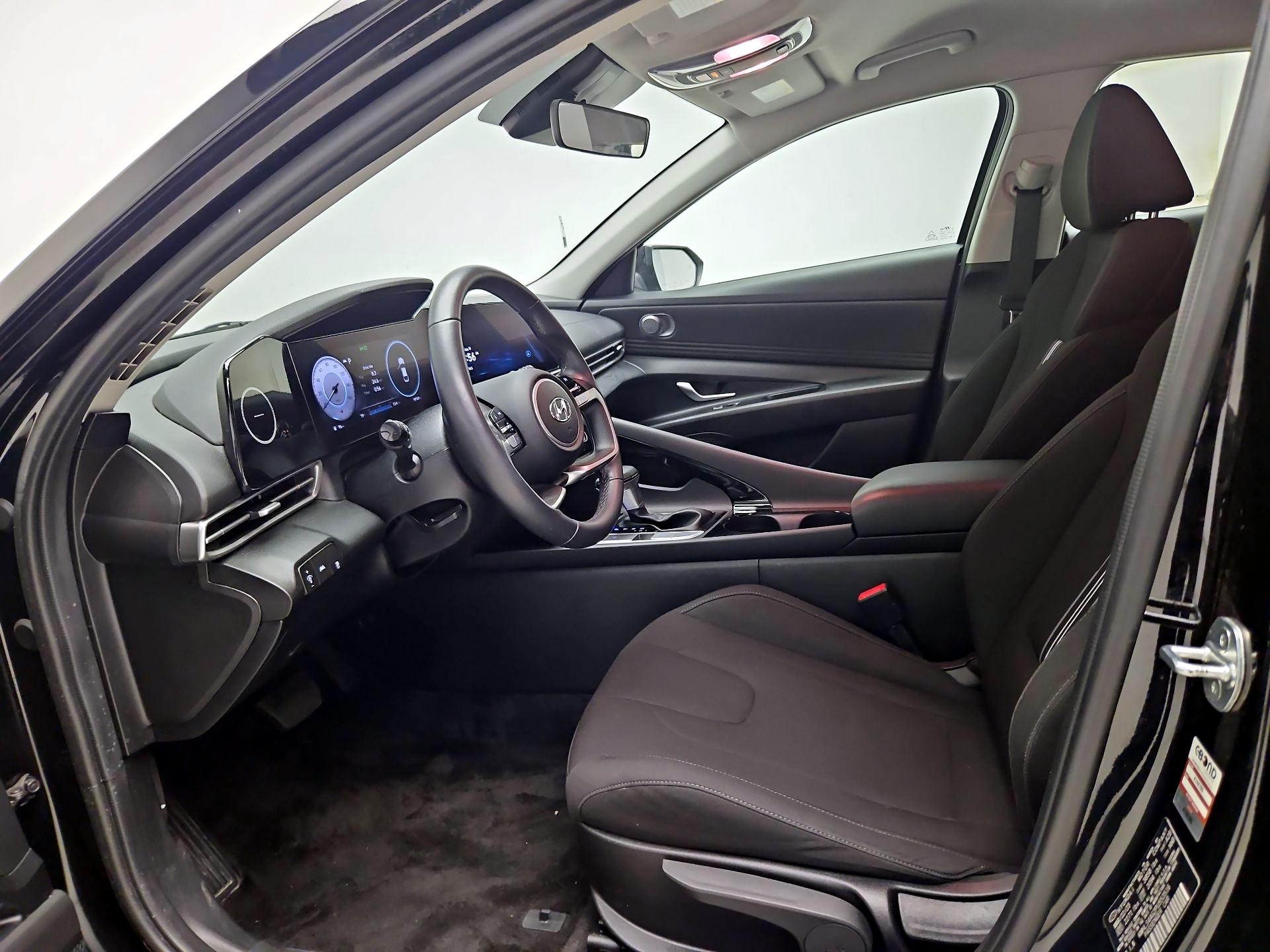 Thumbnail: 2023 Hyundai Elantra - 11