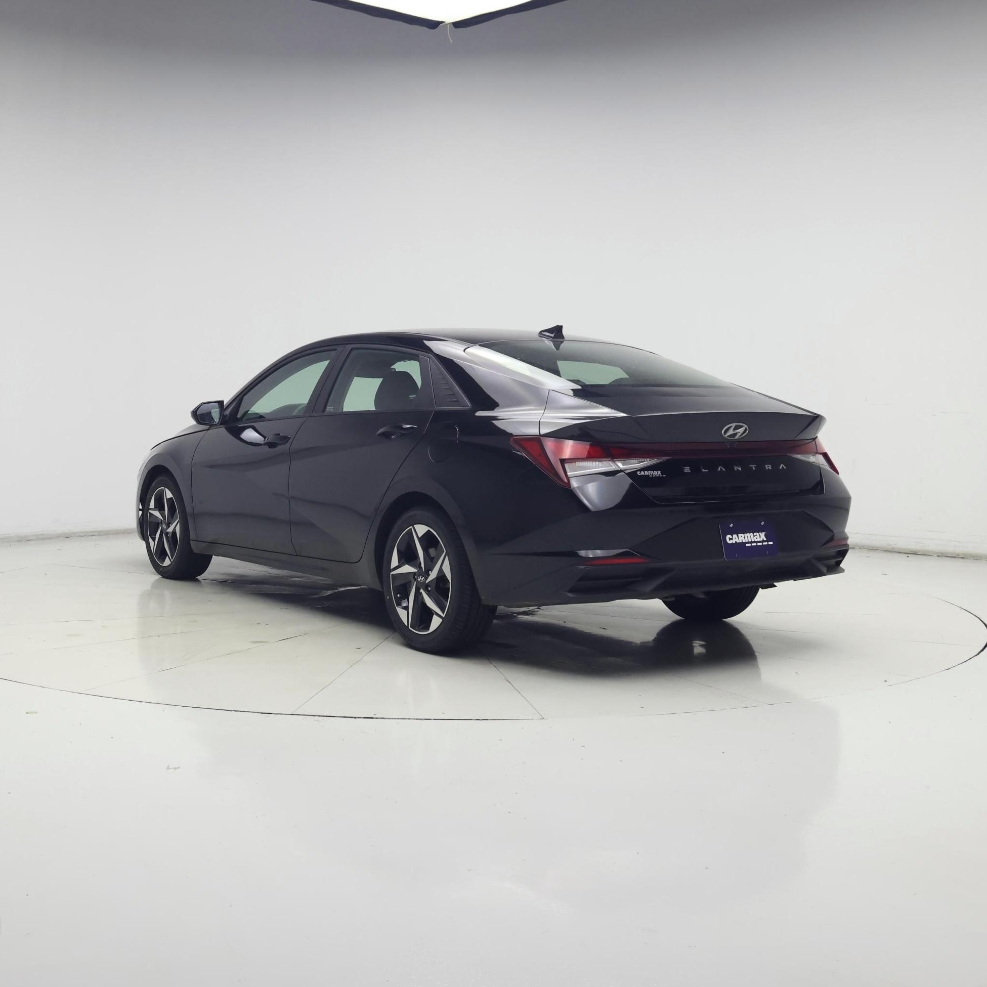 Thumbnail: 2023 Hyundai Elantra - 2