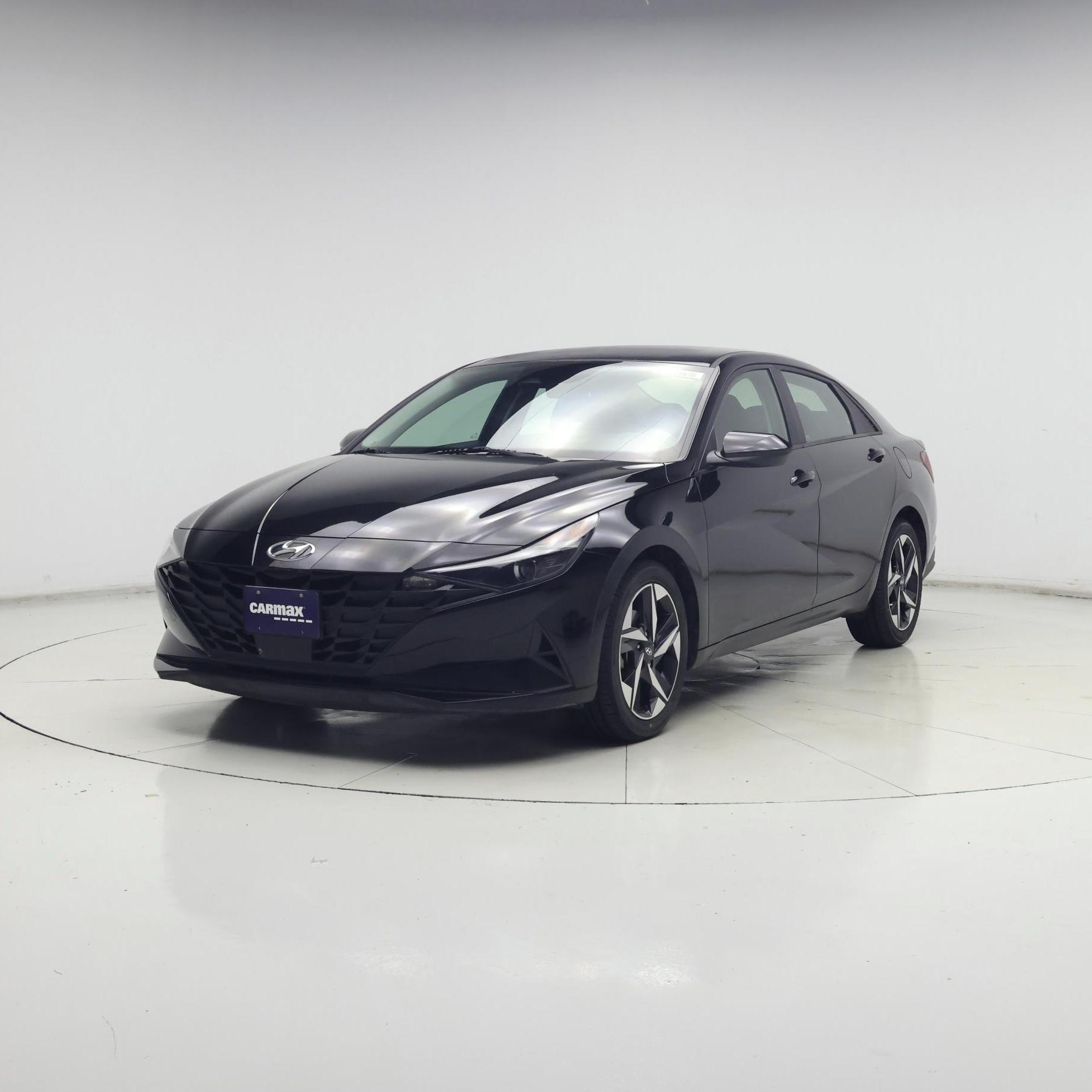 Thumbnail: 2023 Hyundai Elantra - 4