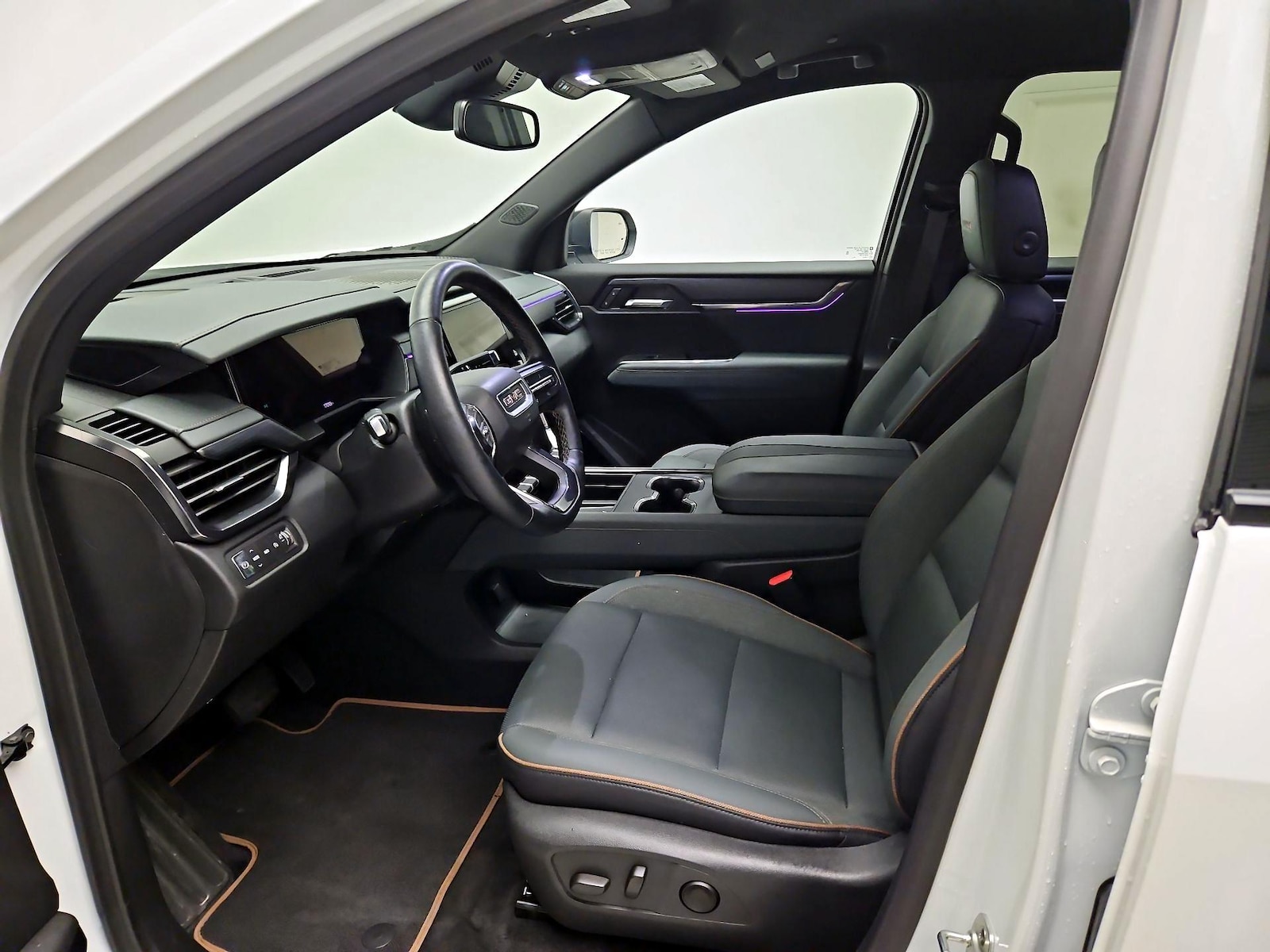 2025 GMC Acadia AT4 - Photo 12