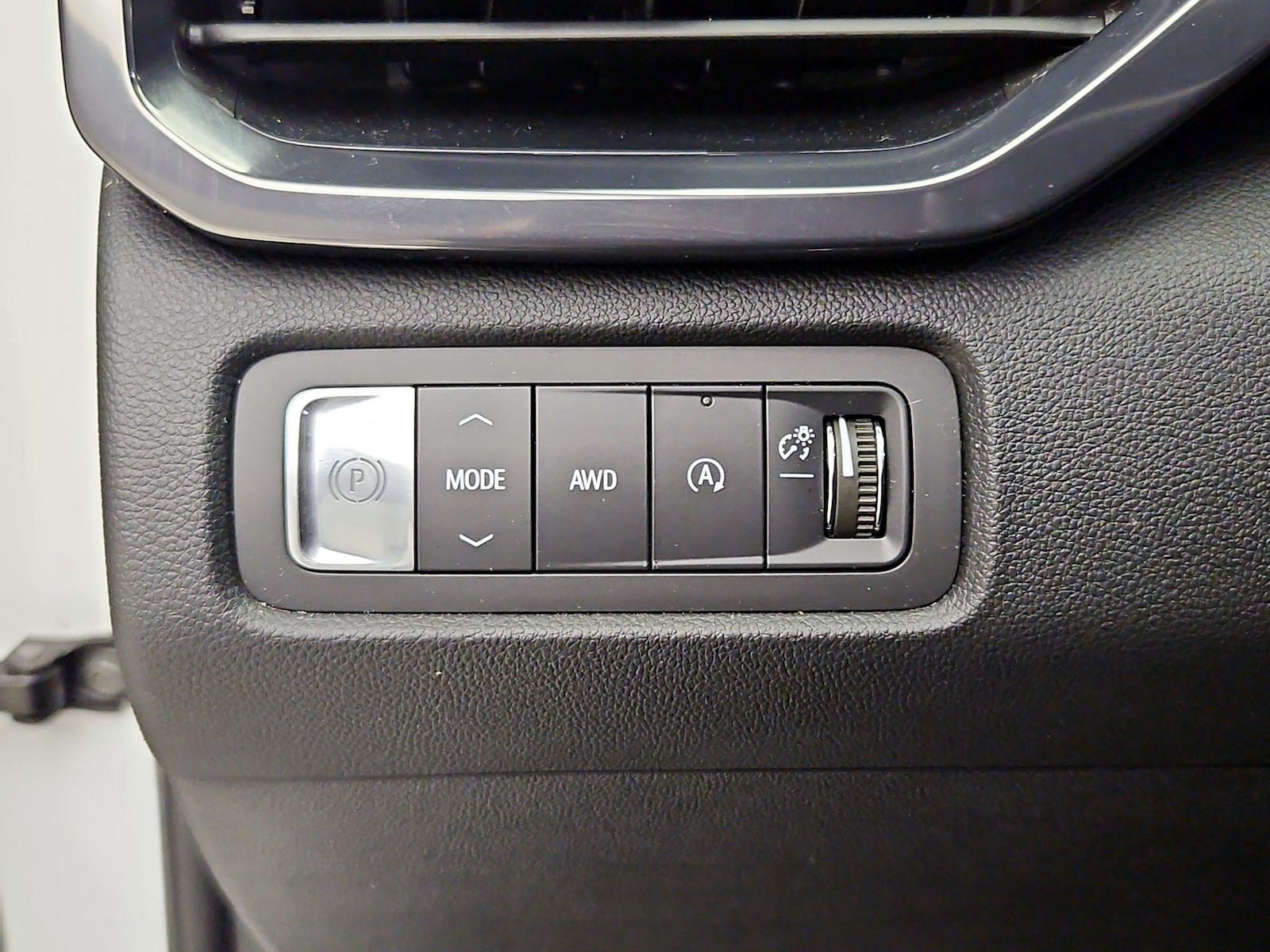 2025 GMC Acadia AT4 - Photo 14