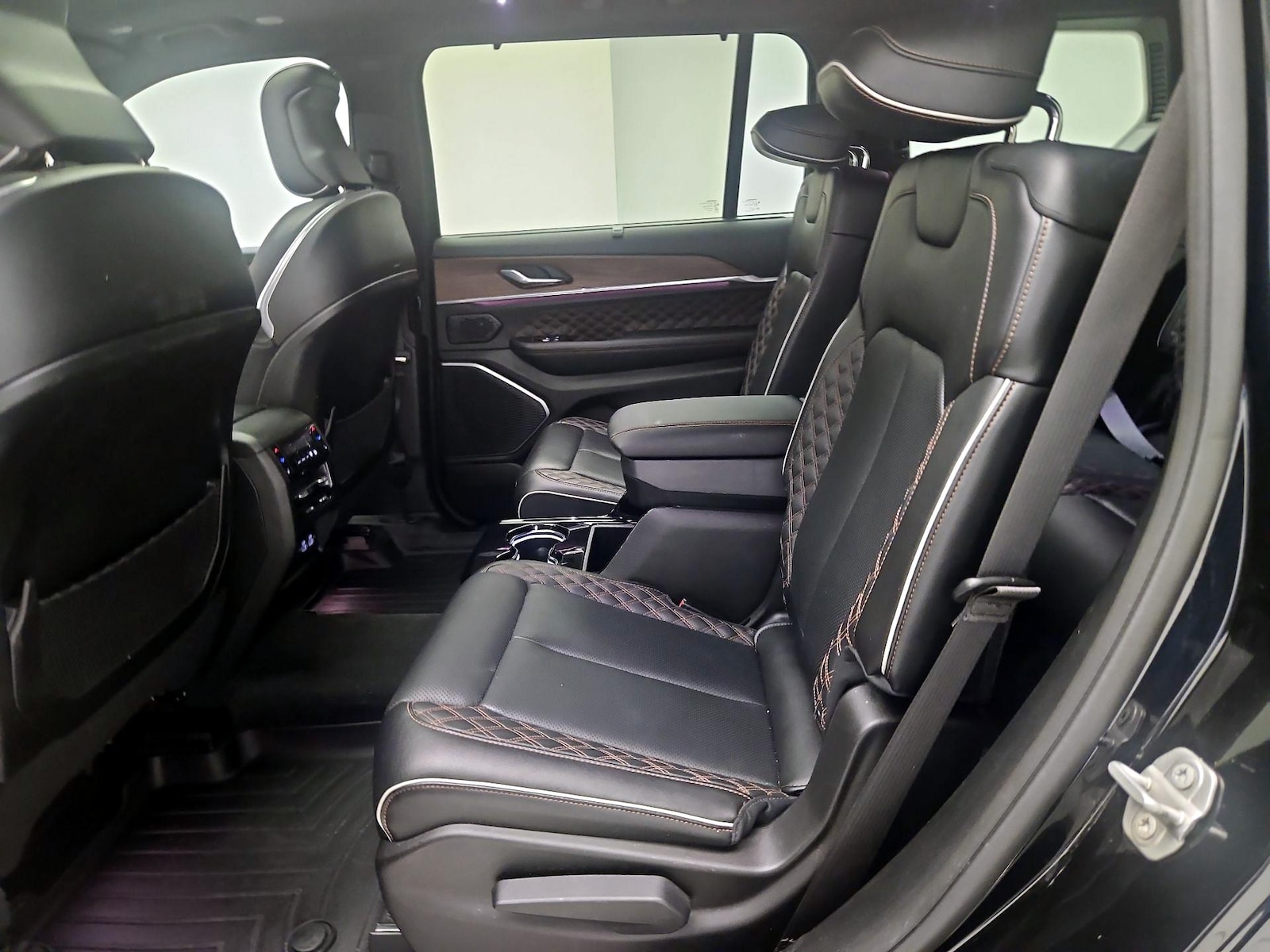 Rear Air Conditioning