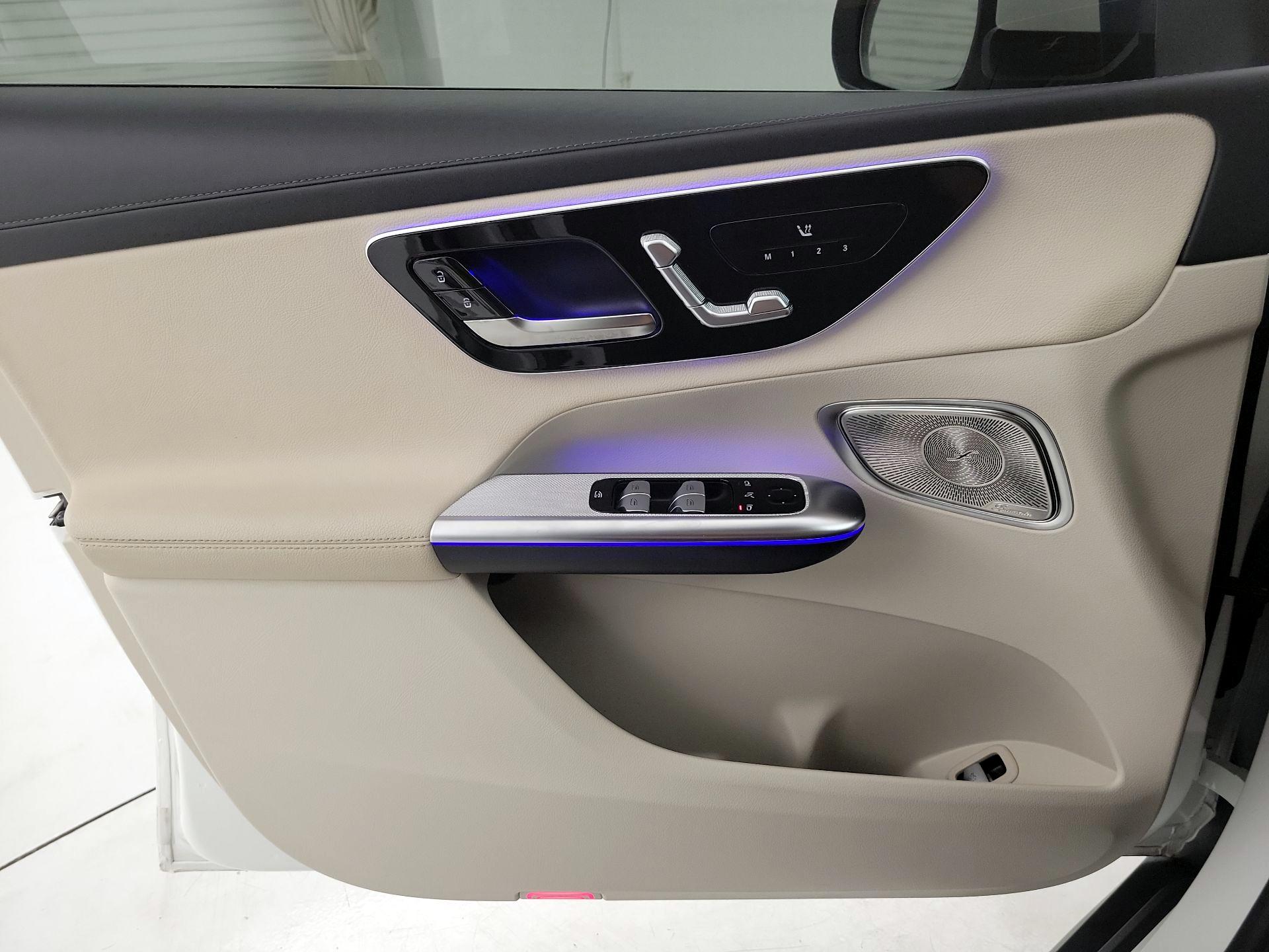 Thumbnail: 2023 Mercedes-Benz GLC - 12