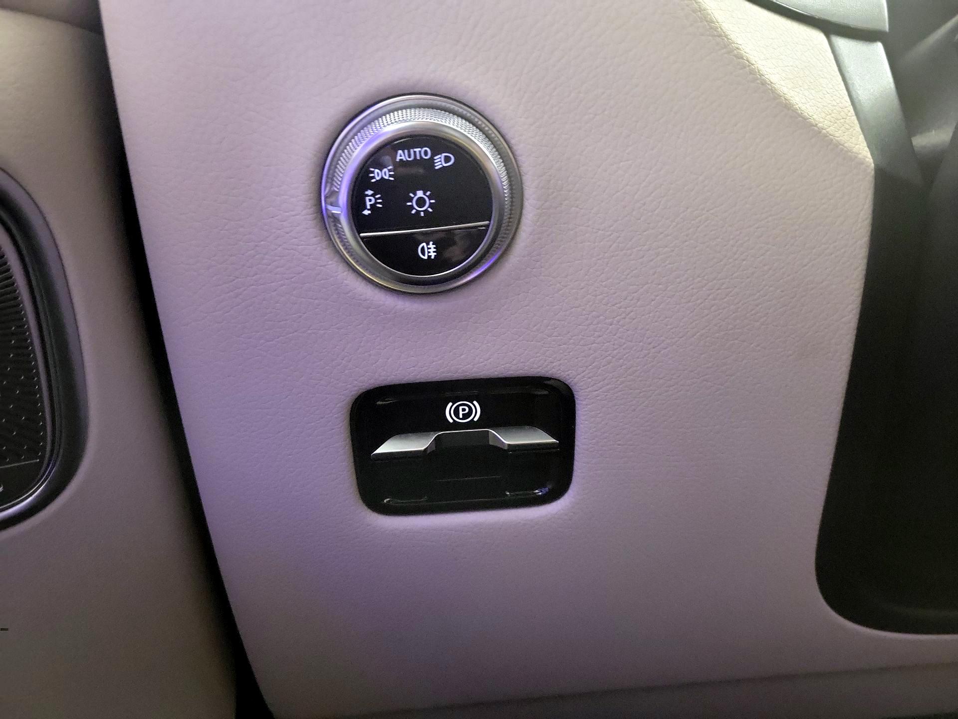 Thumbnail: 2023 Mercedes-Benz GLC - 13