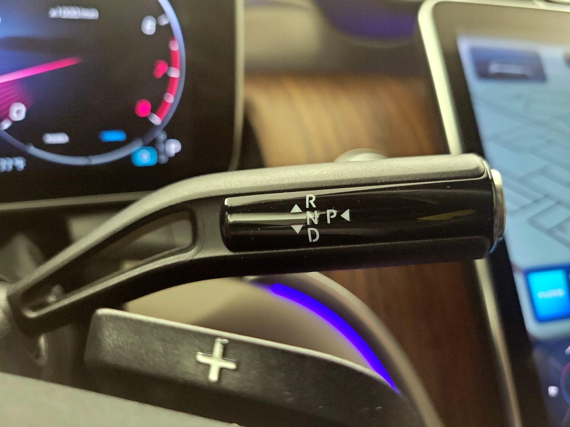 Thumbnail: 2023 Mercedes-Benz GLC - 18