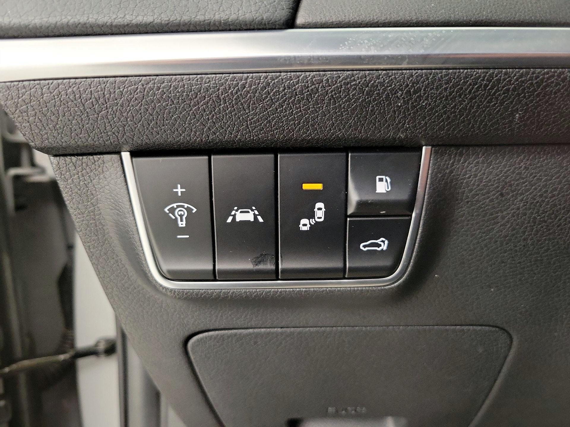 Thumbnail: 2021 Kia Stinger - 13