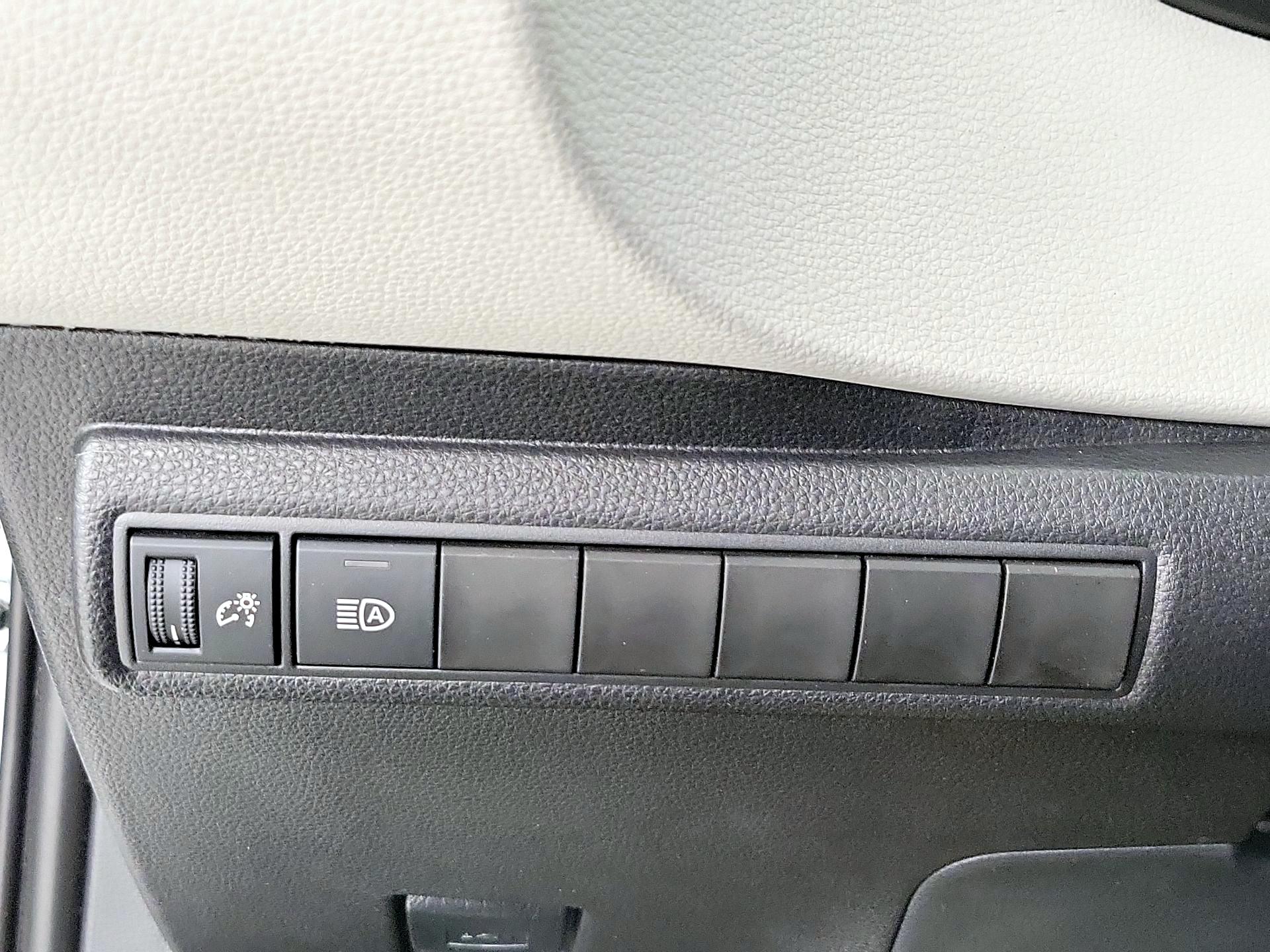 Thumbnail: 2025 Toyota Corolla - 13