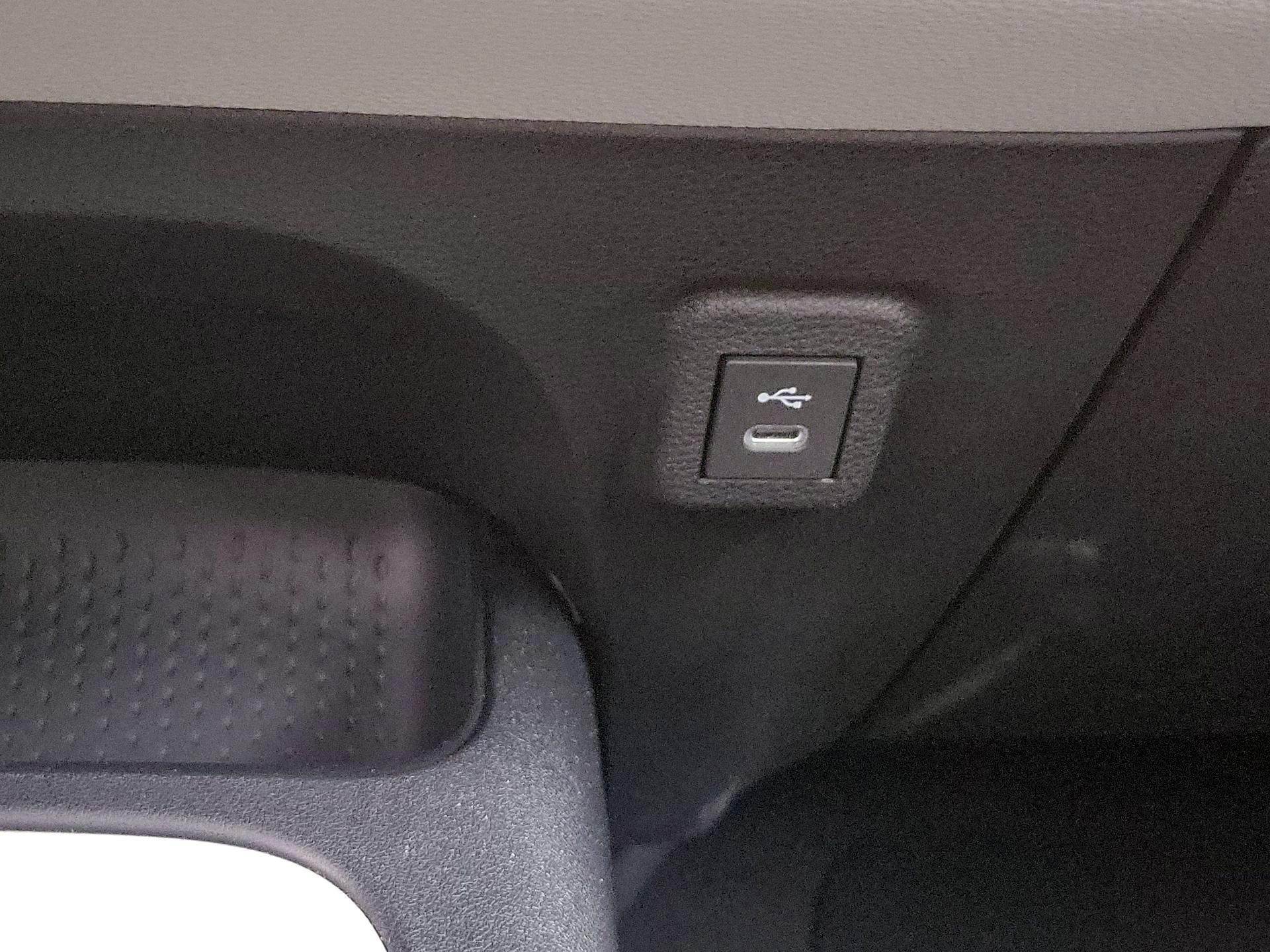 Thumbnail: 2025 Toyota Corolla - 18