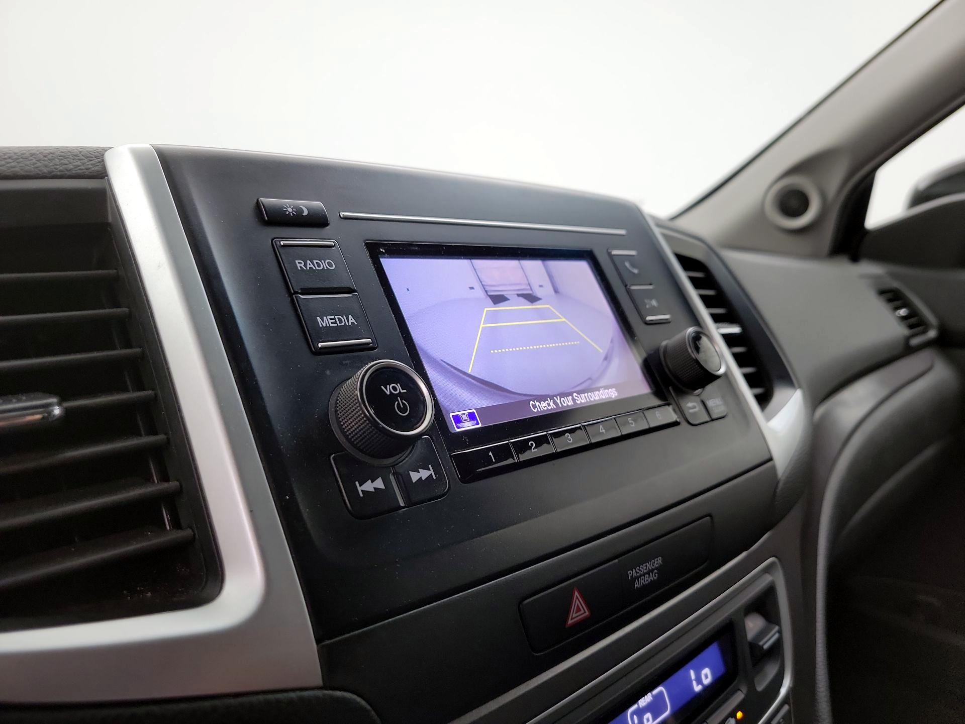 Thumbnail: 2019 Honda Ridgeline - 14