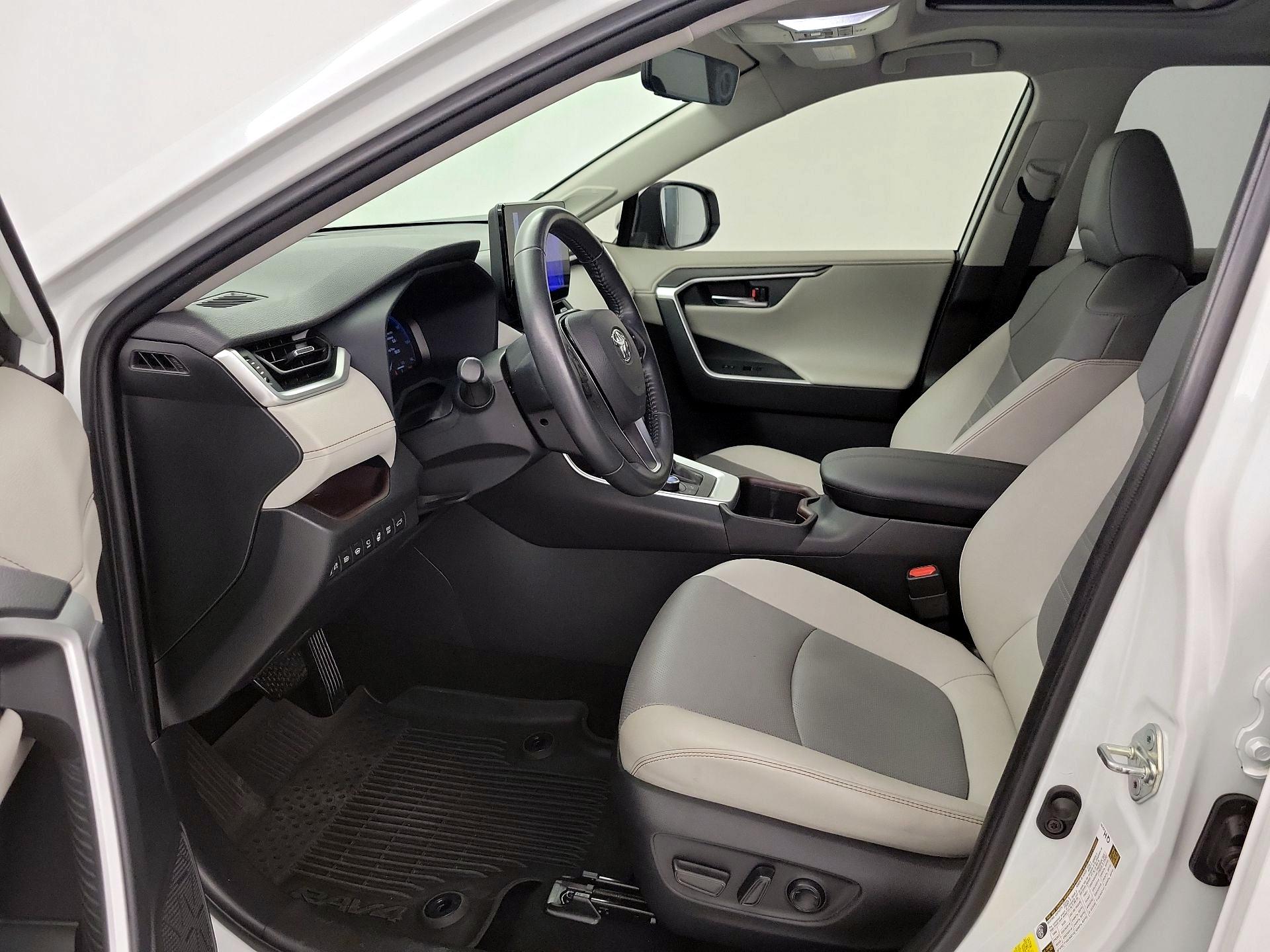 Thumbnail: 2023 Toyota RAV4 - 11