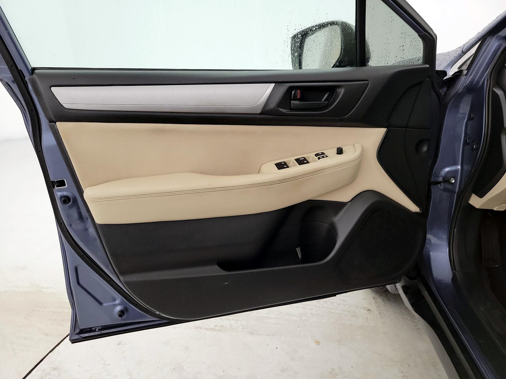 Thumbnail: 2016 Subaru Outback - 12