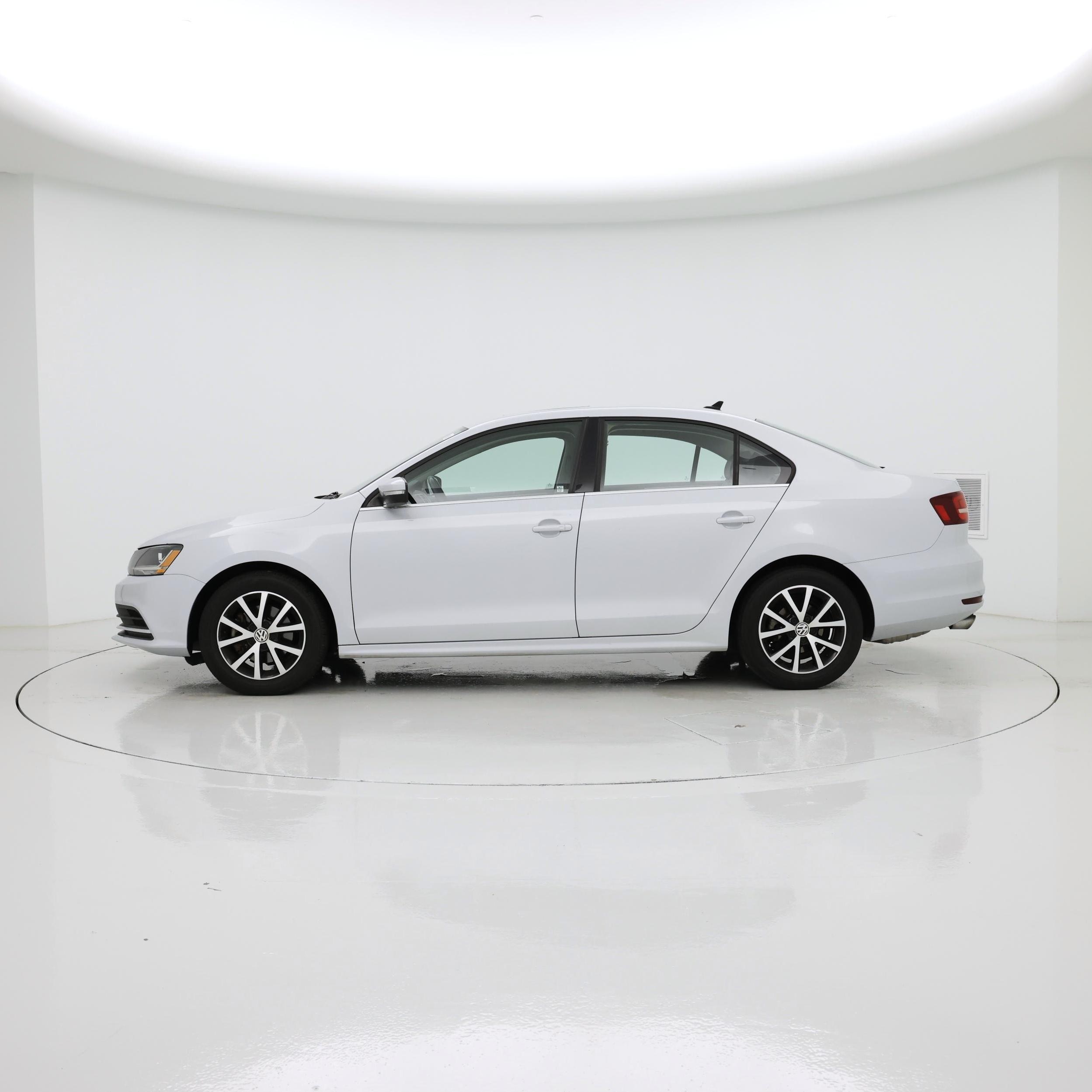 Thumbnail: 2017 Volkswagen Jetta - 3