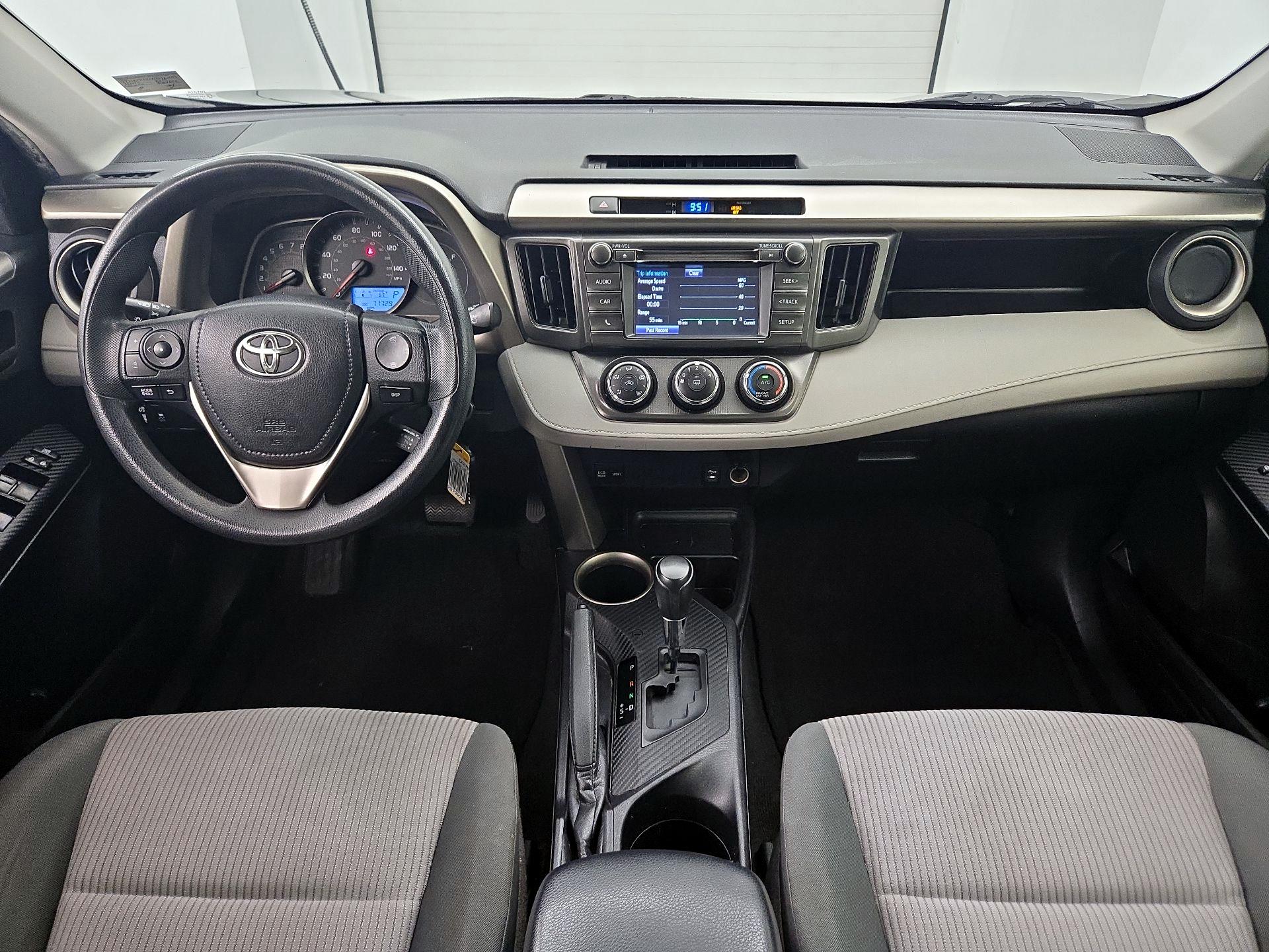 Thumbnail: 2015 Toyota RAV4 - 9
