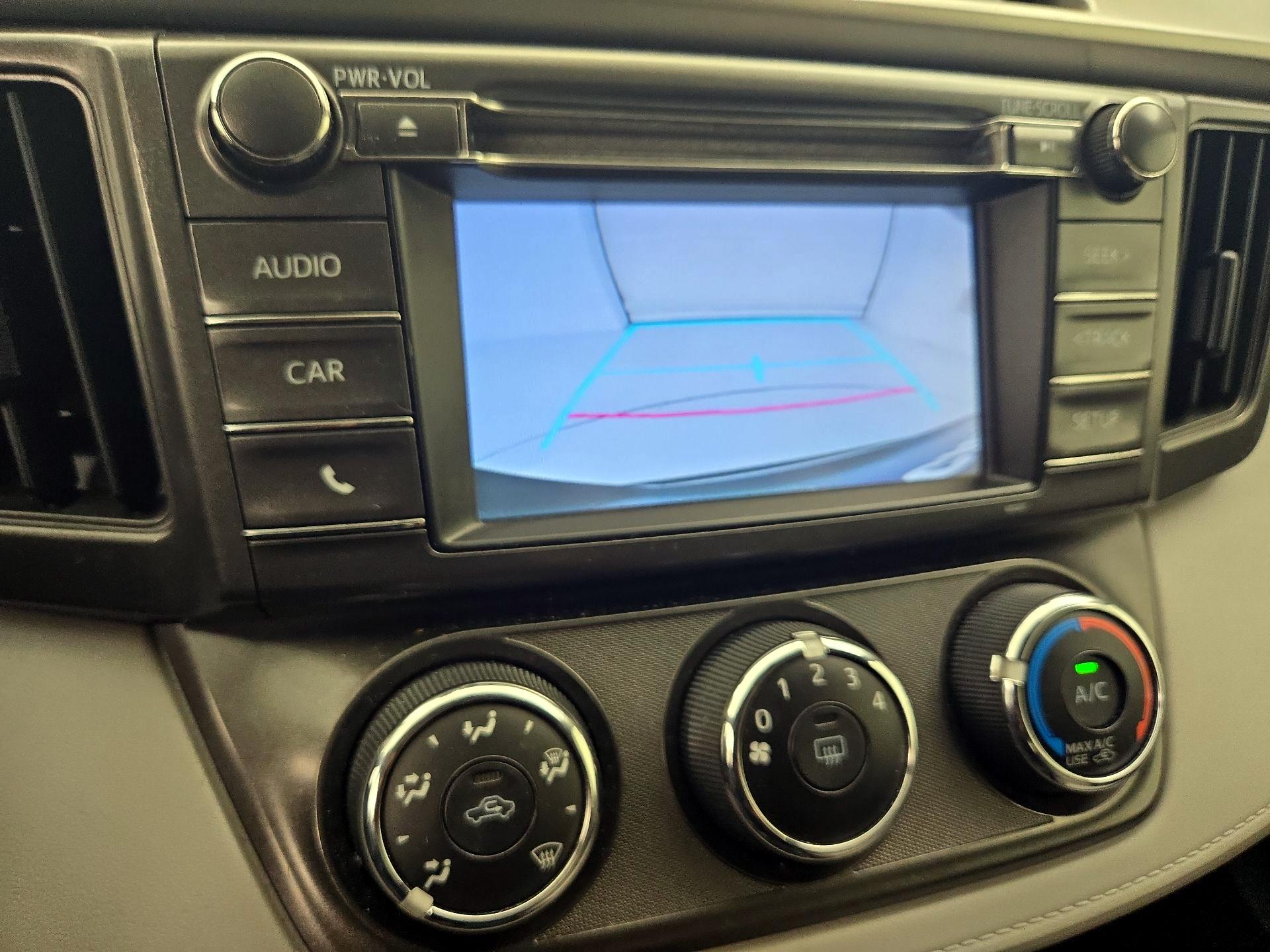 Thumbnail: 2015 Toyota RAV4 - 14