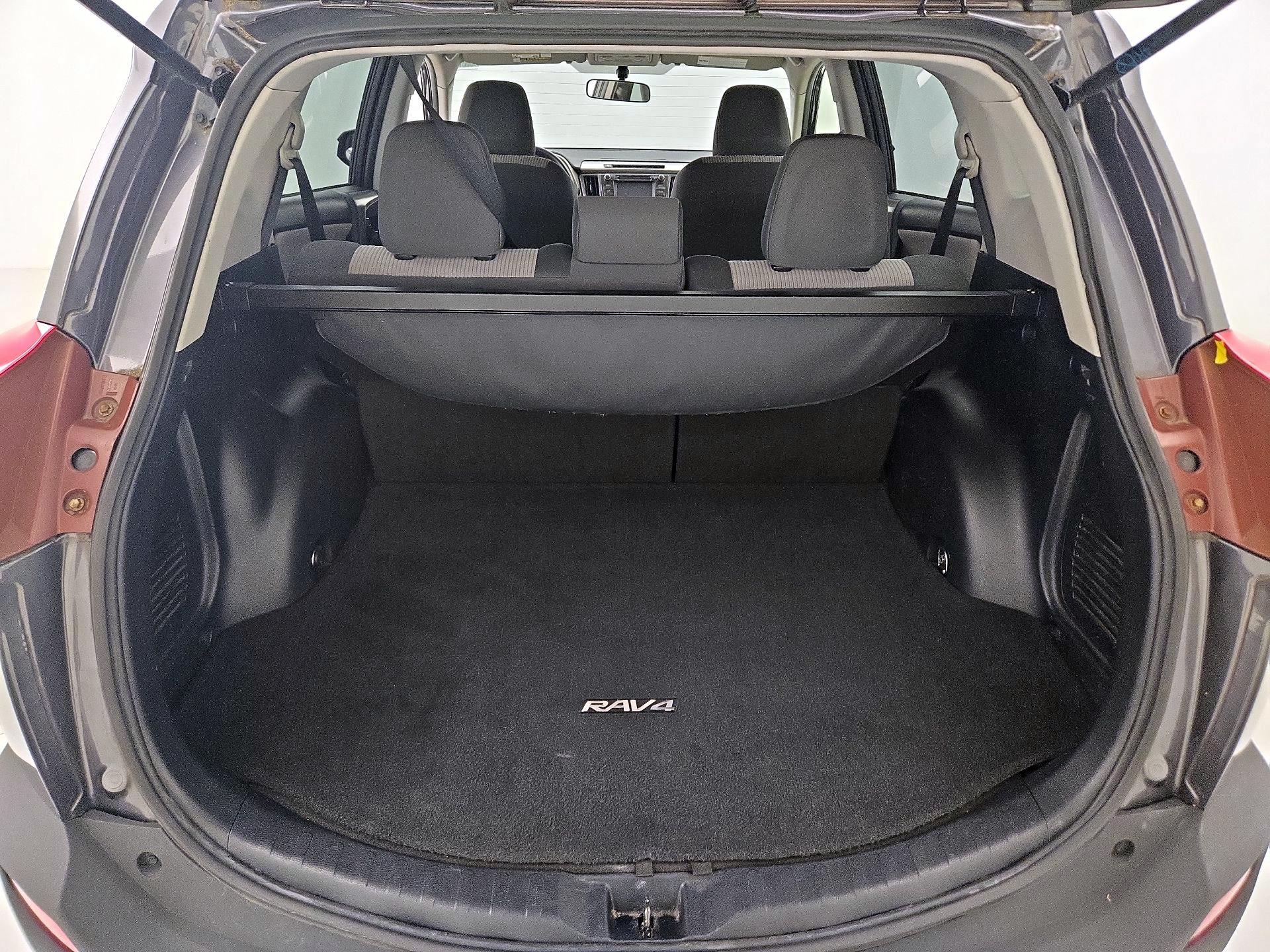 Thumbnail: 2015 Toyota RAV4 - 20
